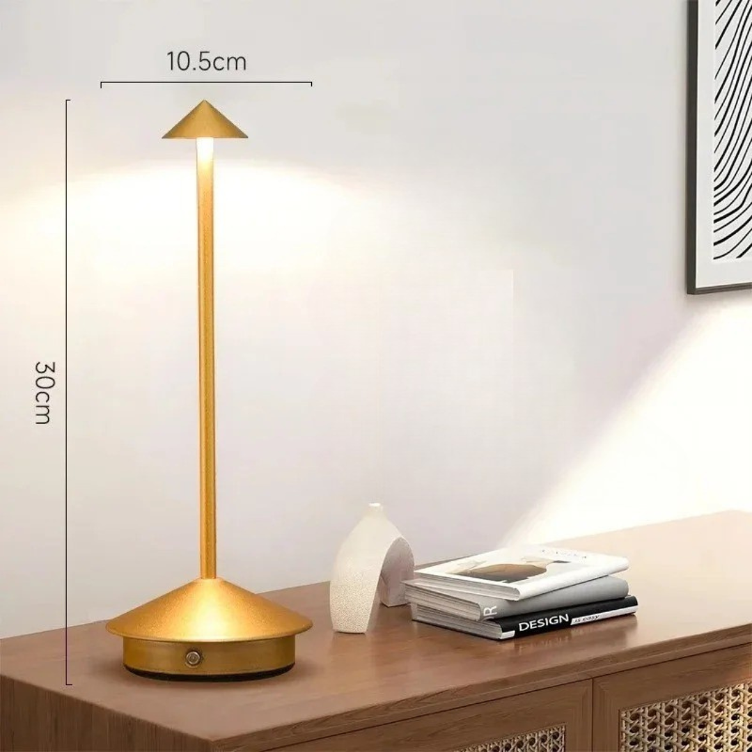 Lámpara de mesa cónica Niraava