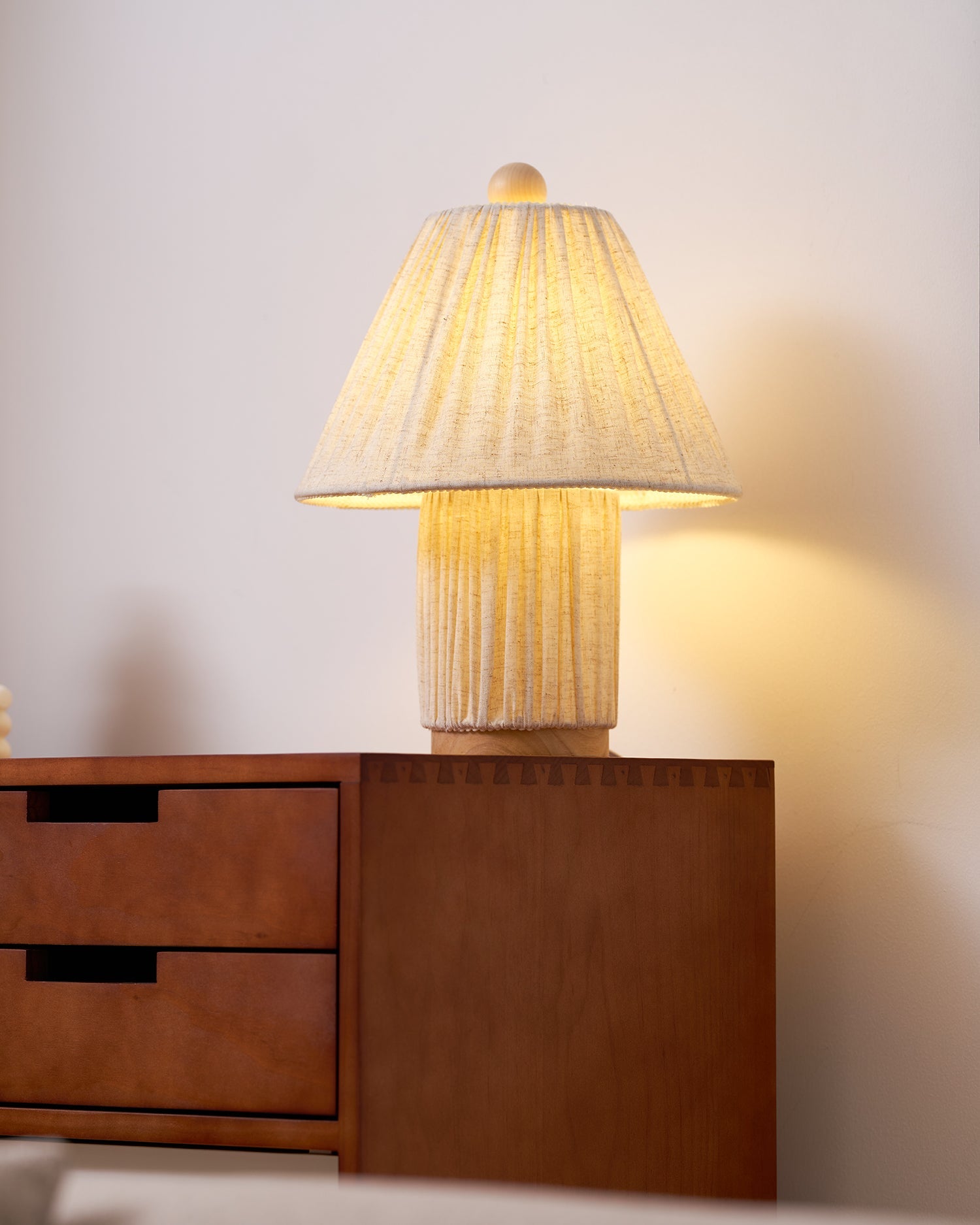 Lámpara de mesa retro Camio