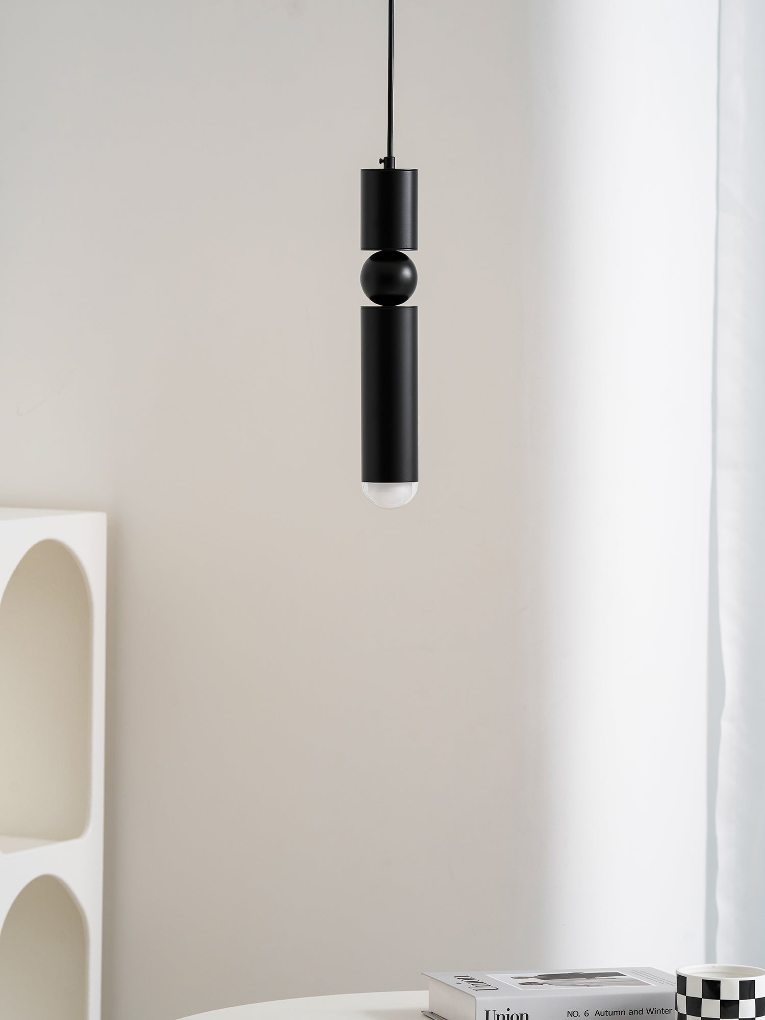 Lámpara colgante tubular Lirioara