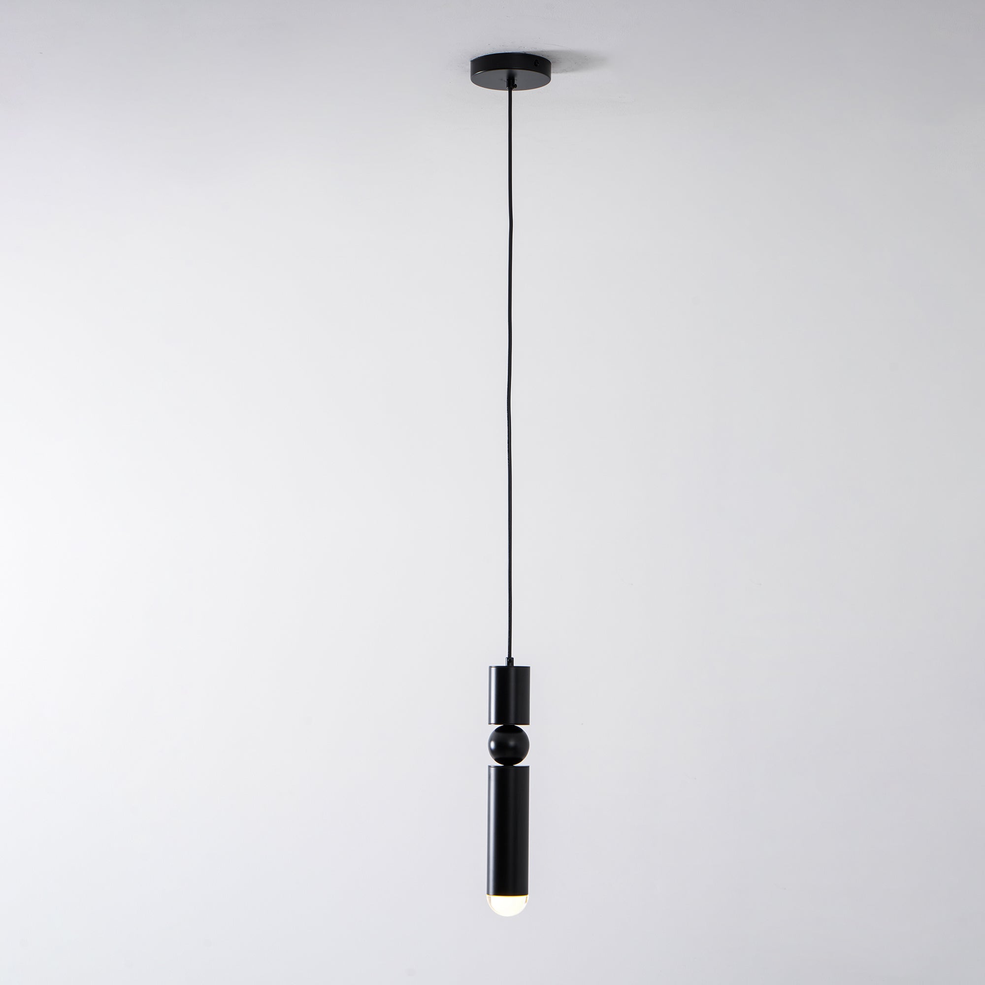 Lámpara colgante tubular Lirioara