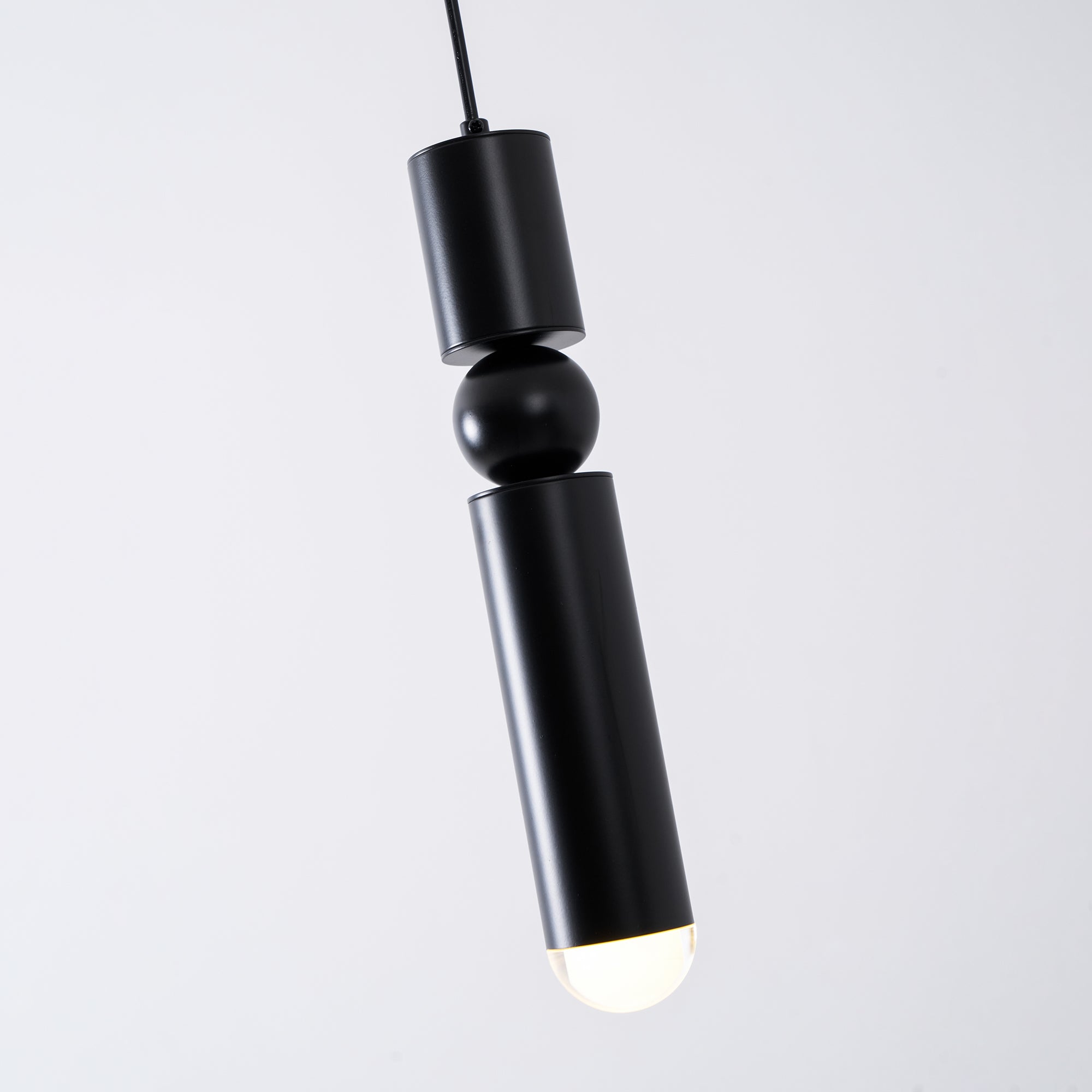 Lámpara colgante tubular Lirioara