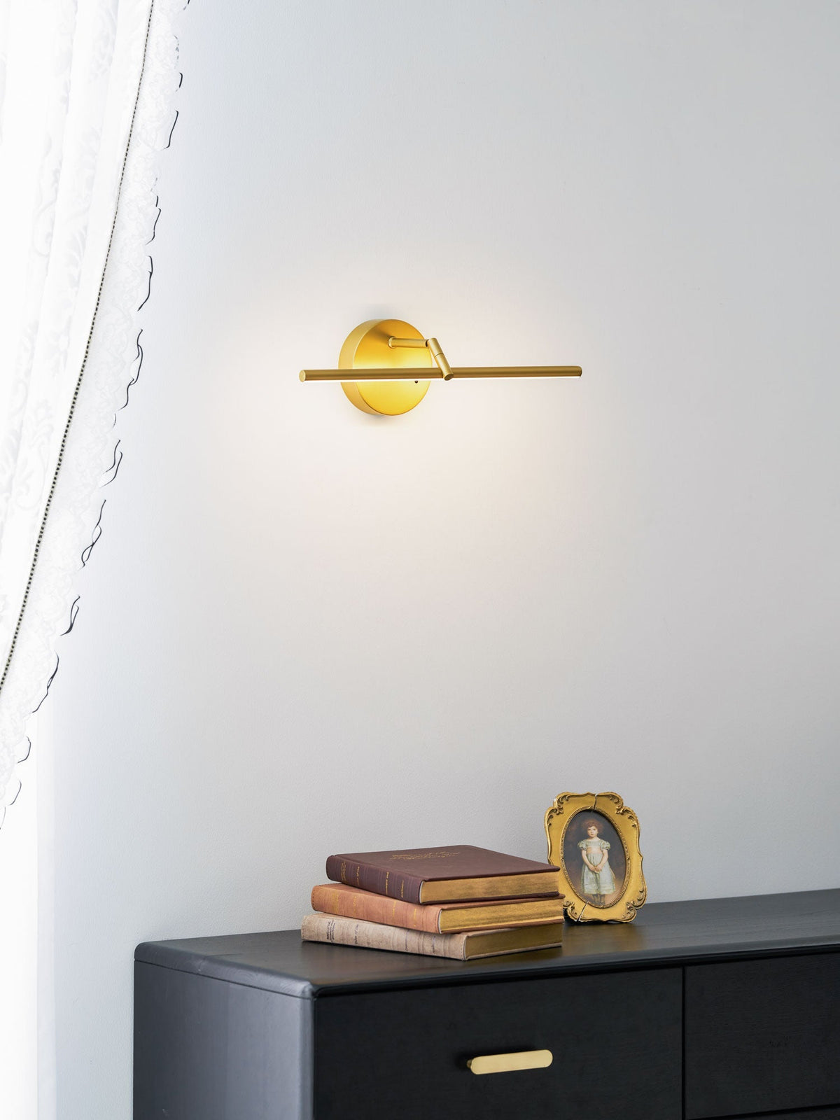 Galleria Slim Rechargeable Wall Light – detail 14