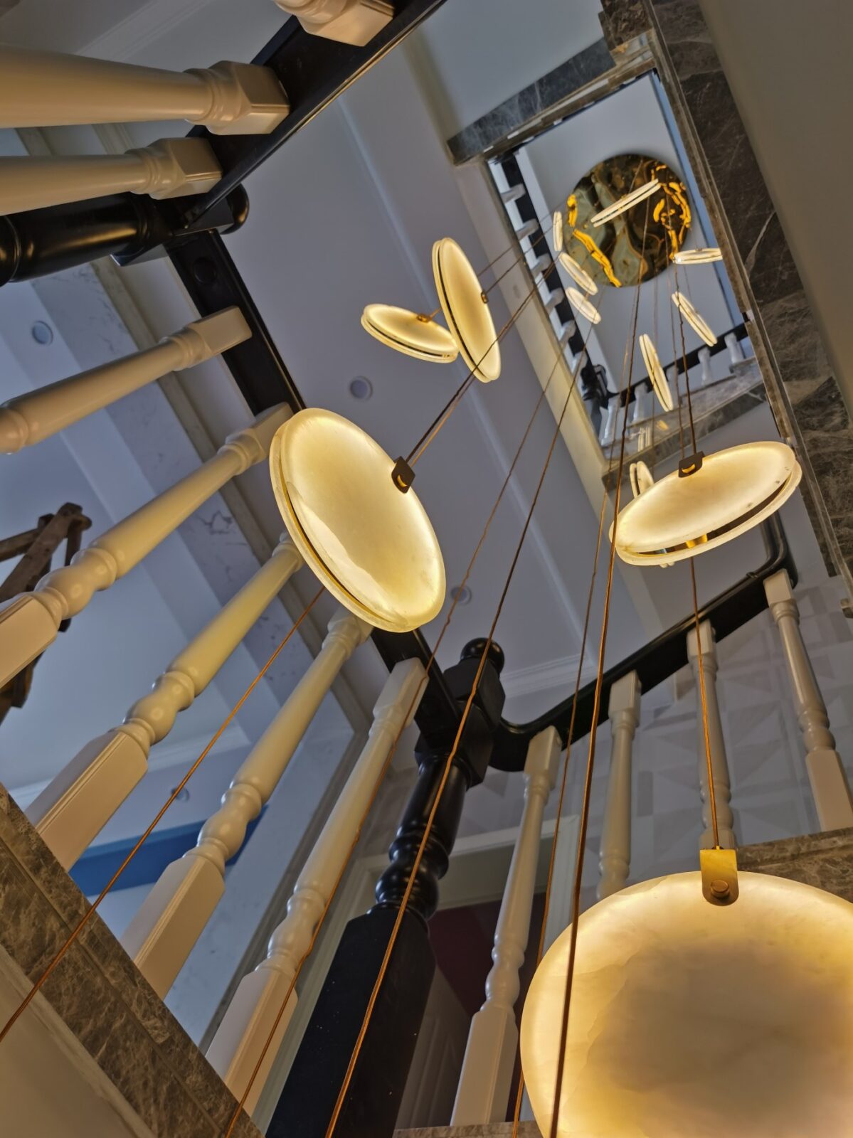 Lámpara colgante geométrica Helaaro