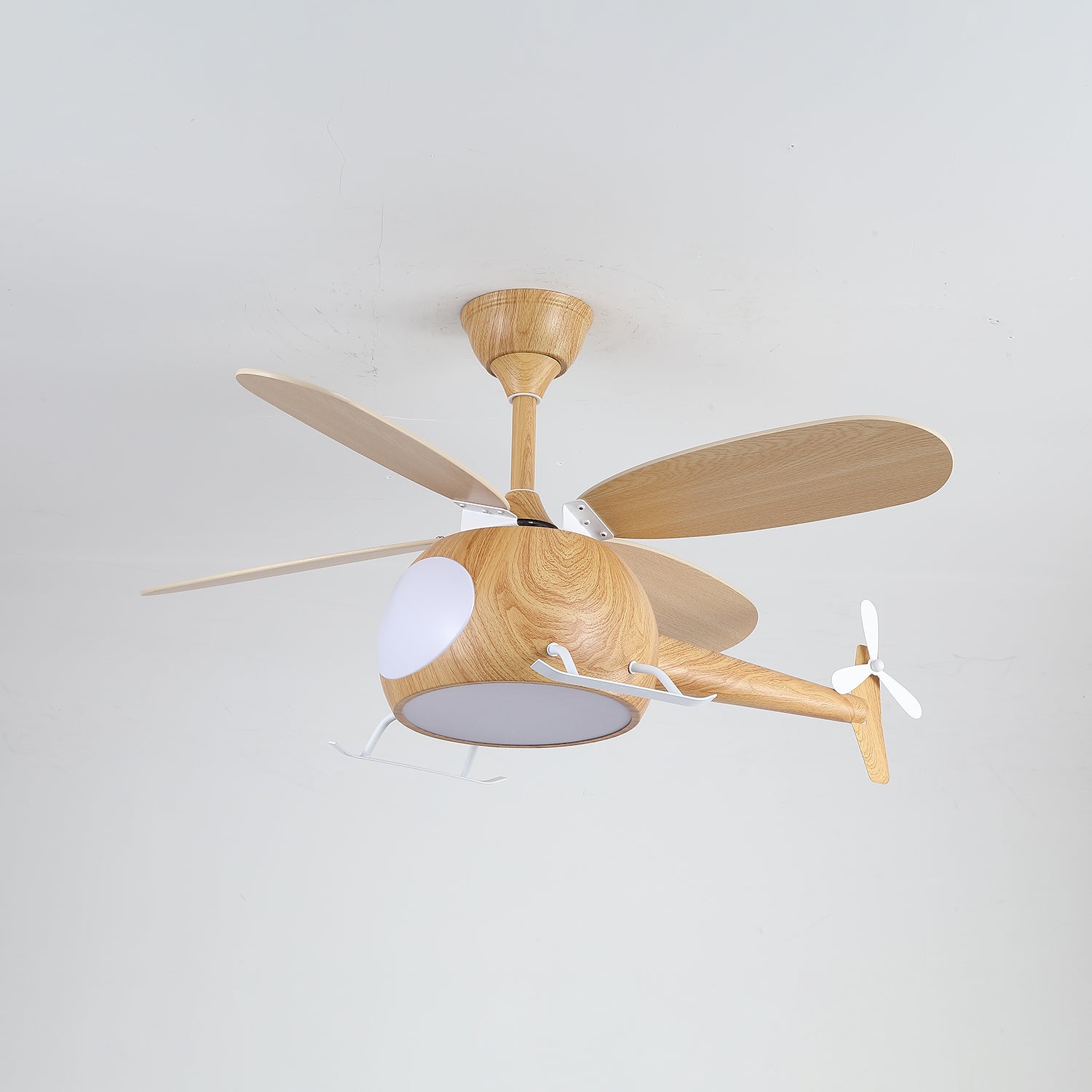 Ventilador de techo Jaraiso con forma de helicóptero