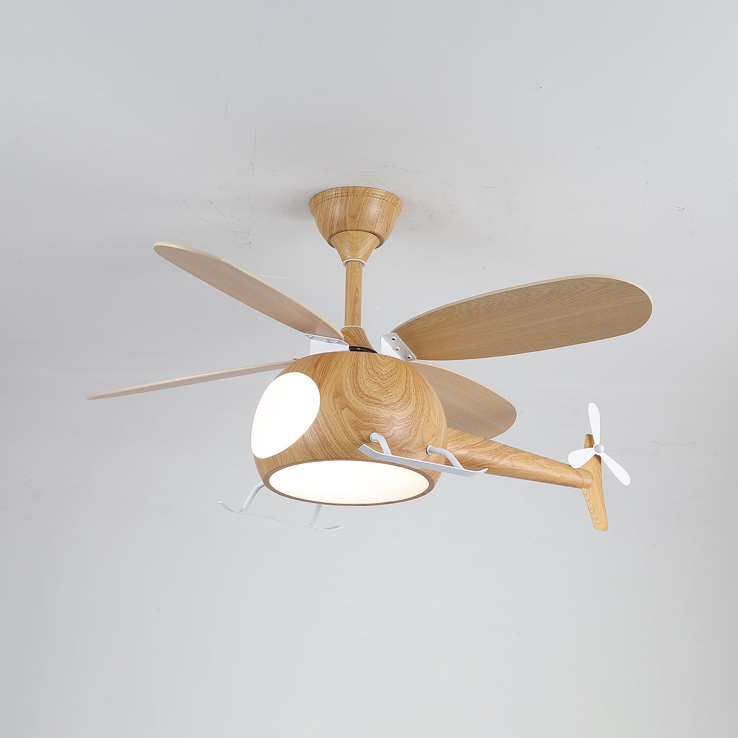 Ventilador de techo Jaraiso con forma de helicóptero
