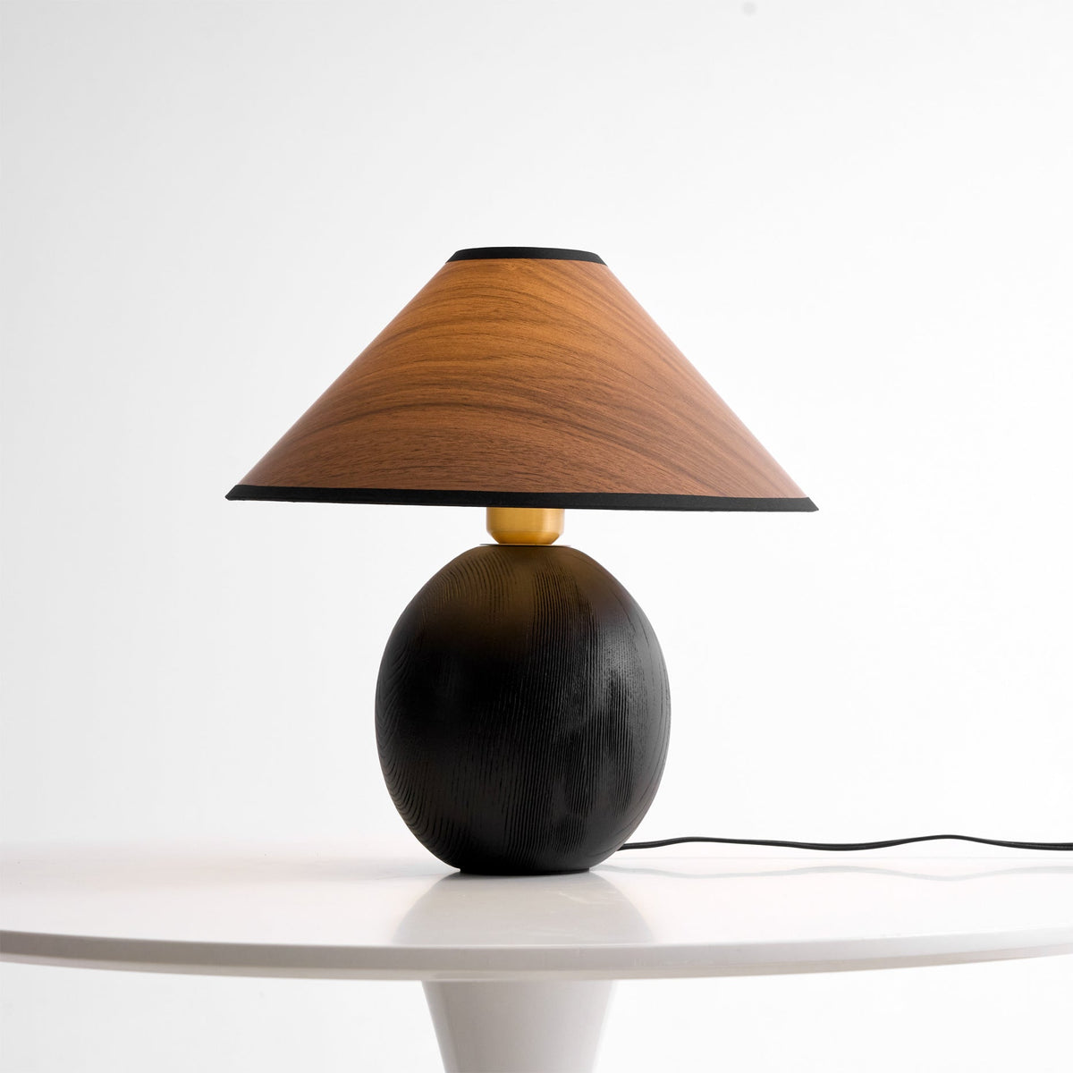 Lámpara de mesa Elvaera