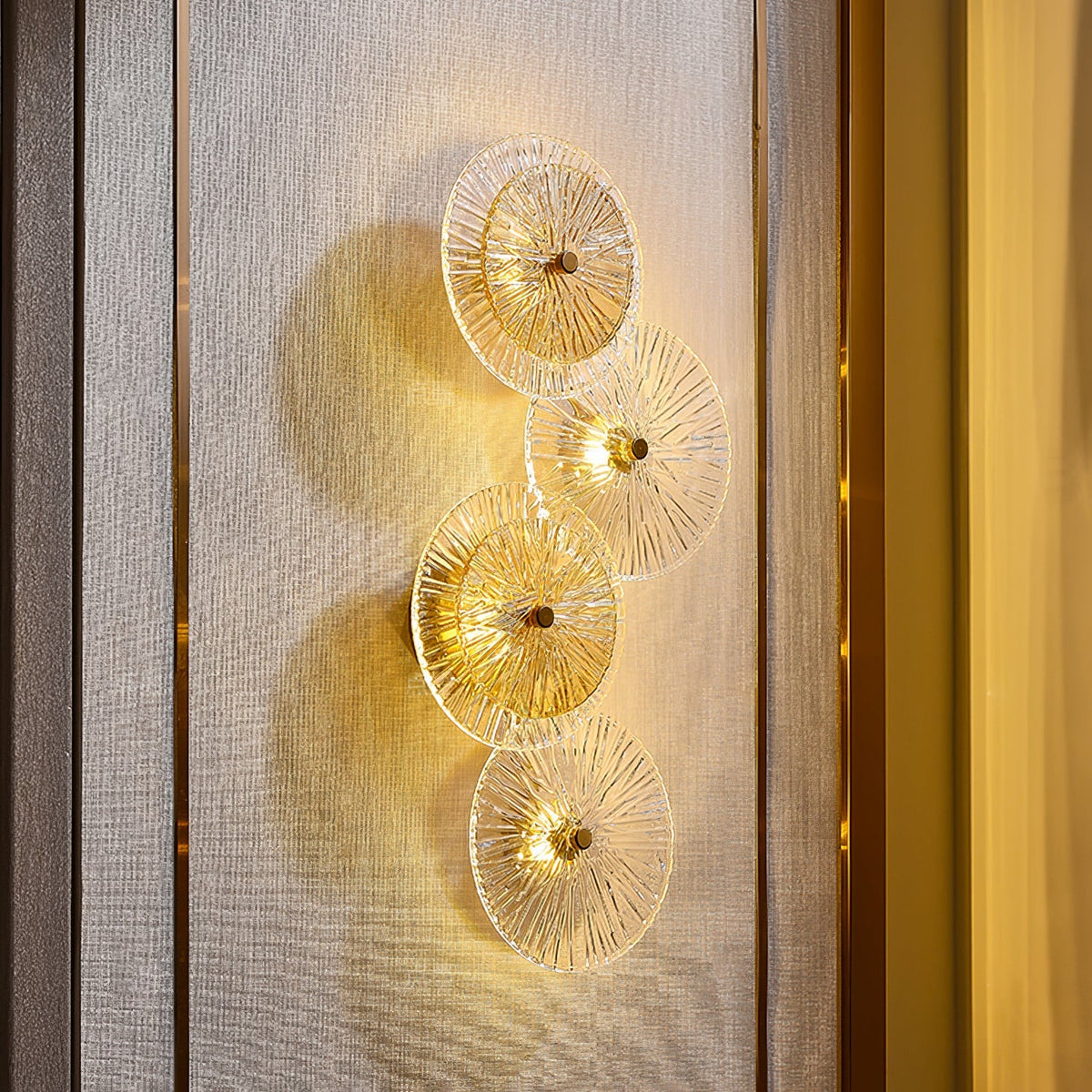 Lotus Leaves Wall Lamp – detail 2