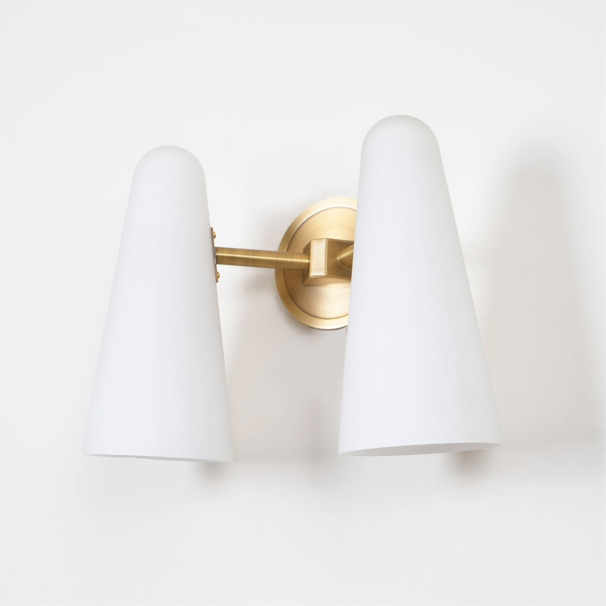 Montfaucon Wall Lamp – detail 16