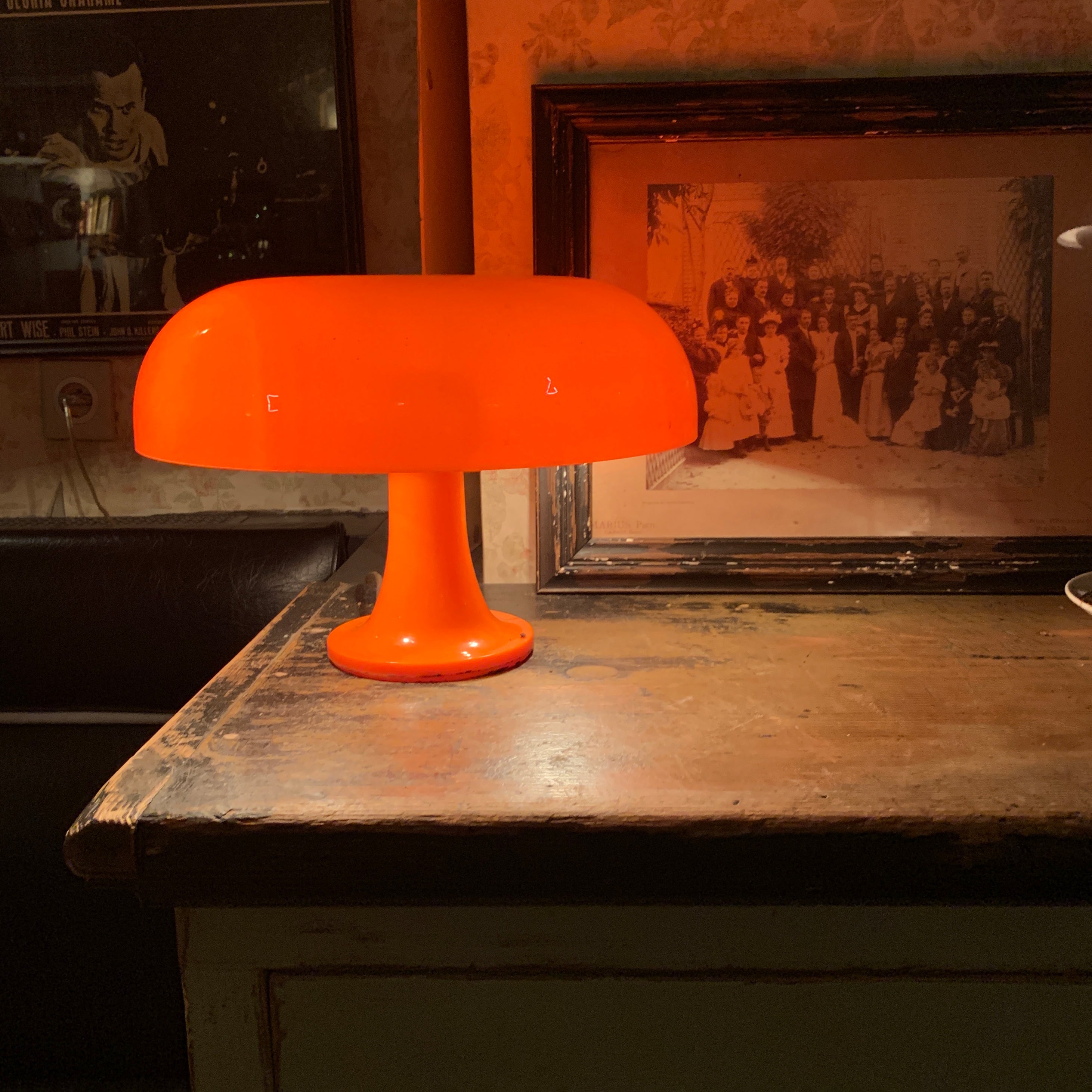 Lámpara de mesa tipo seta Naraila