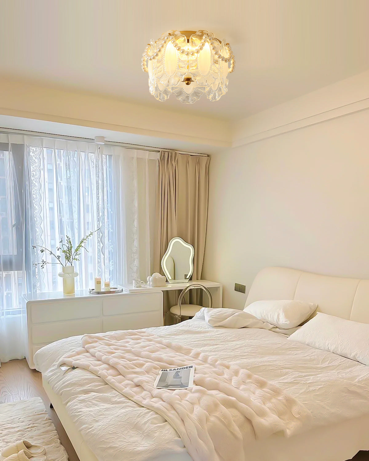 Petal Pearl Ceiling Light – detail 5