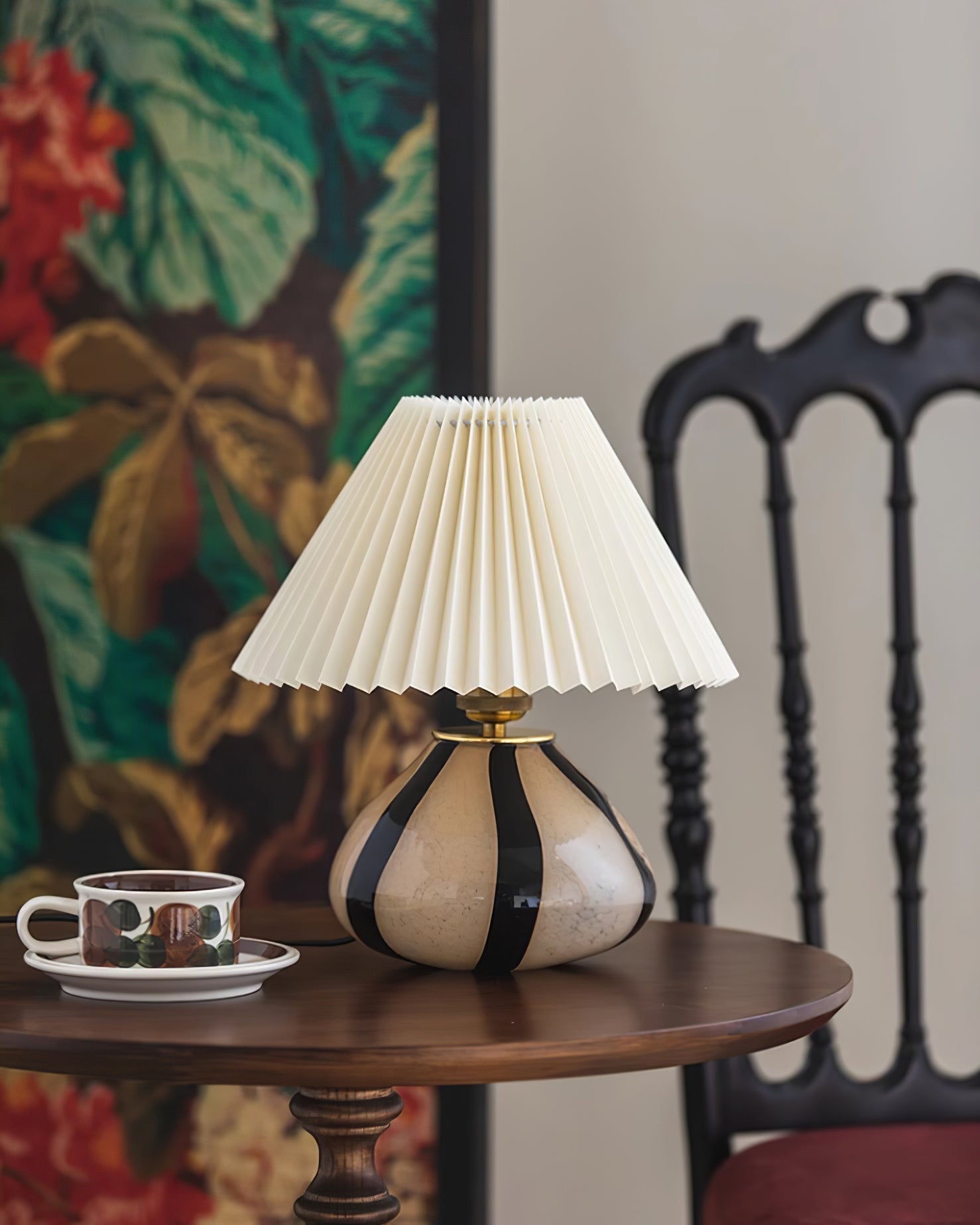 Lámpara de mesa plisada Gema