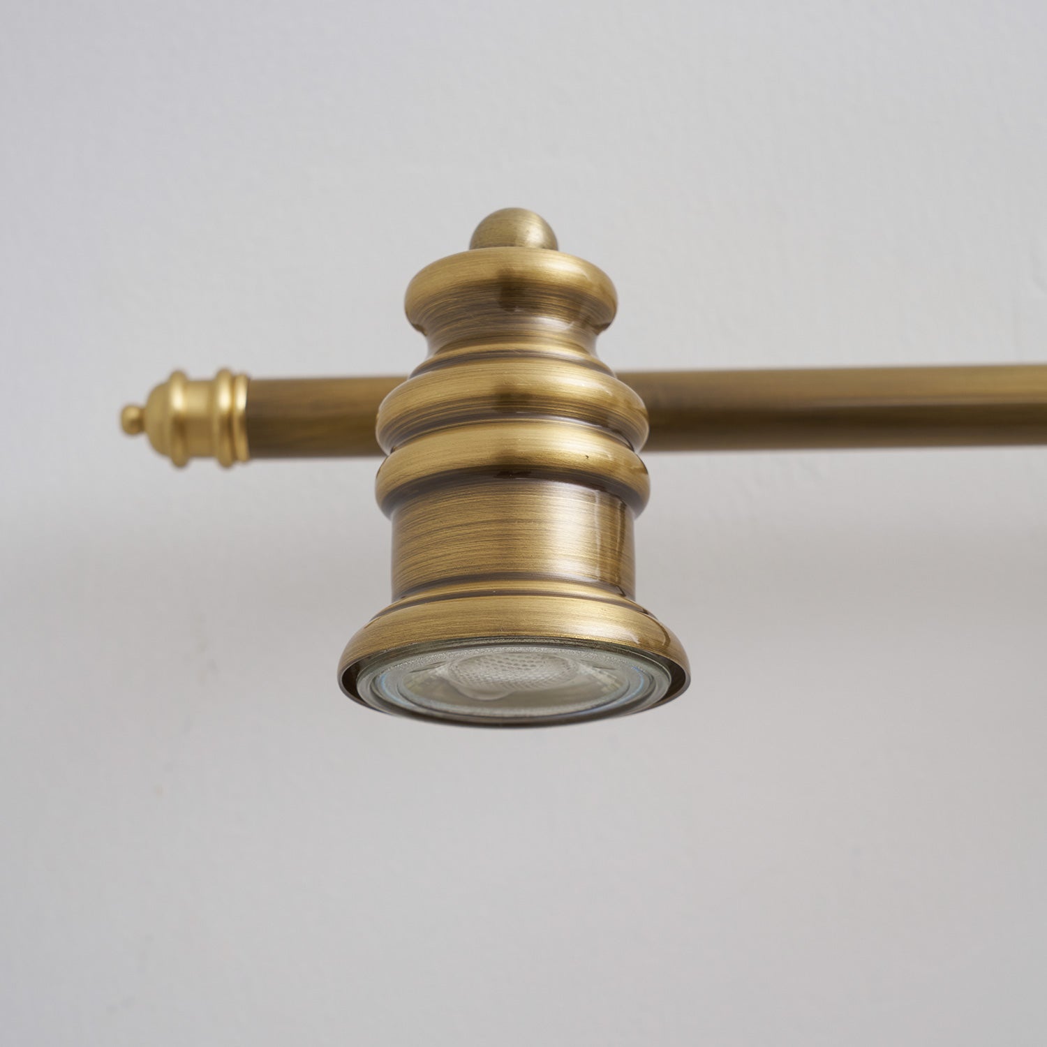 Aplique de pared lineal Moraento