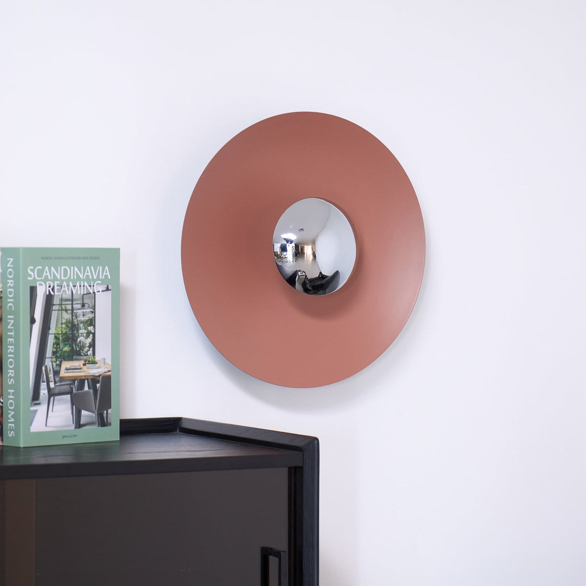 Simplicity Glow Plug - in Wall Light - Vakkerlight