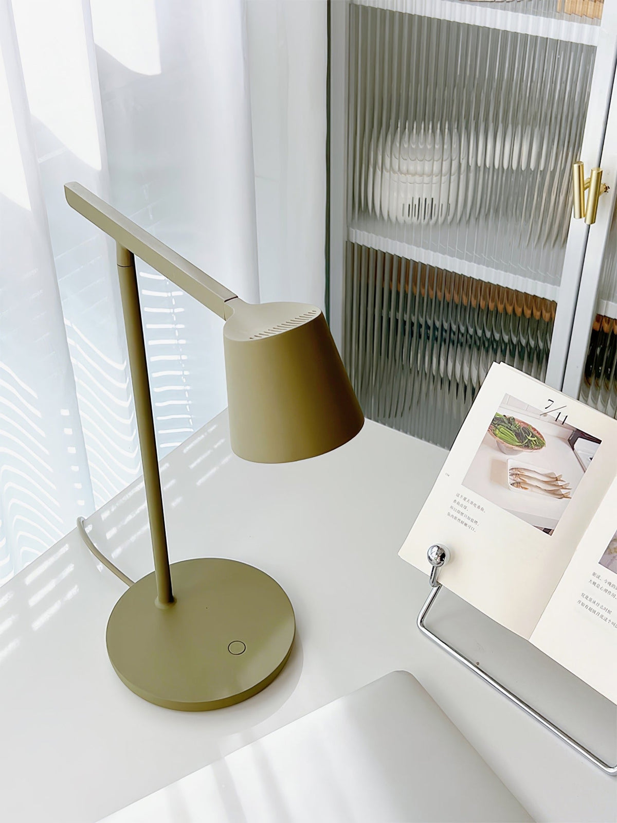 Lámpara de mesa minimalista Mielelo