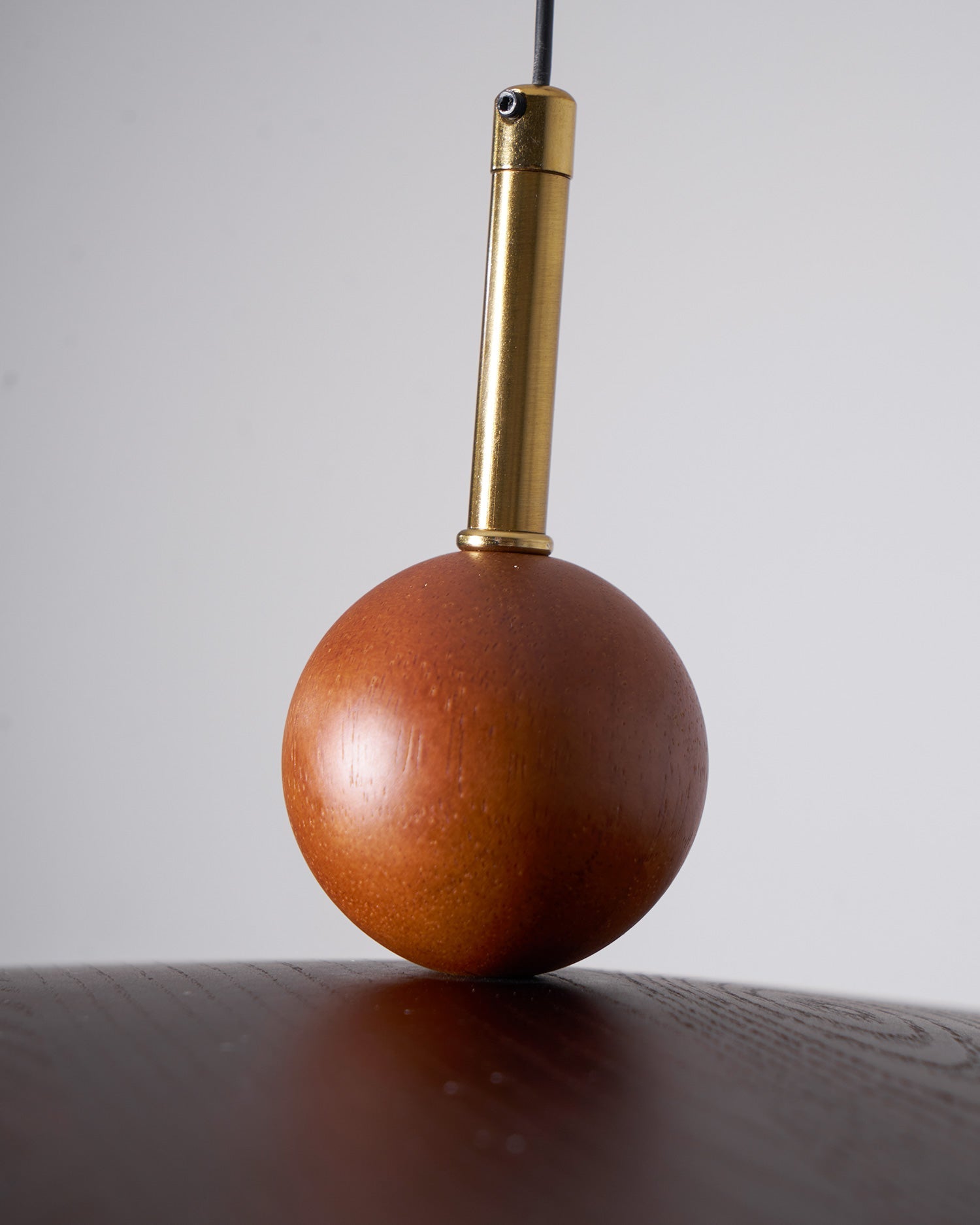 Lámpara colgante orientable Aireano