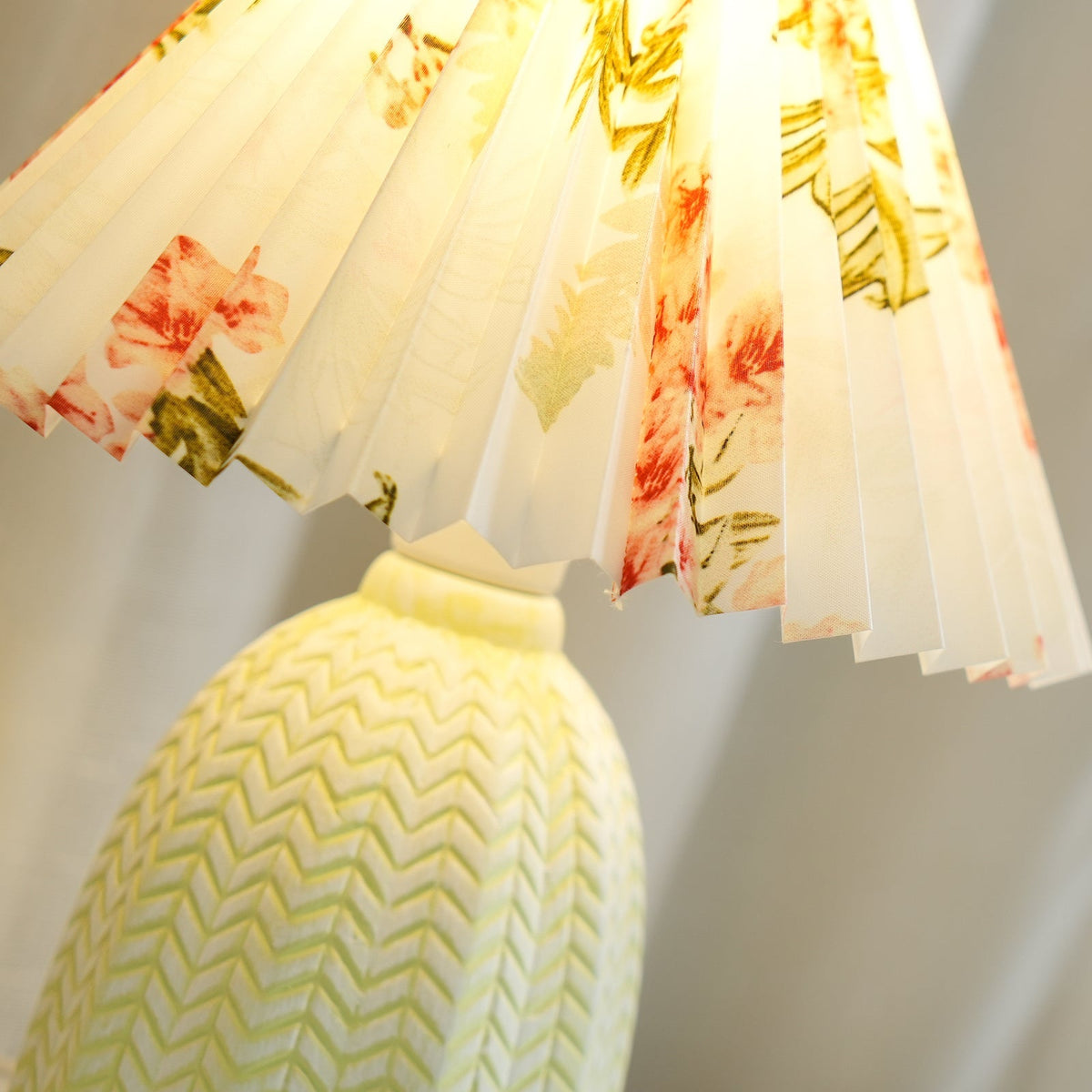 Vintage Pleated Table Lamp – detail 16