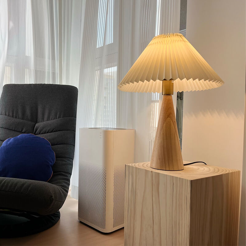 Lámpara de mesa minimalista Elisailo