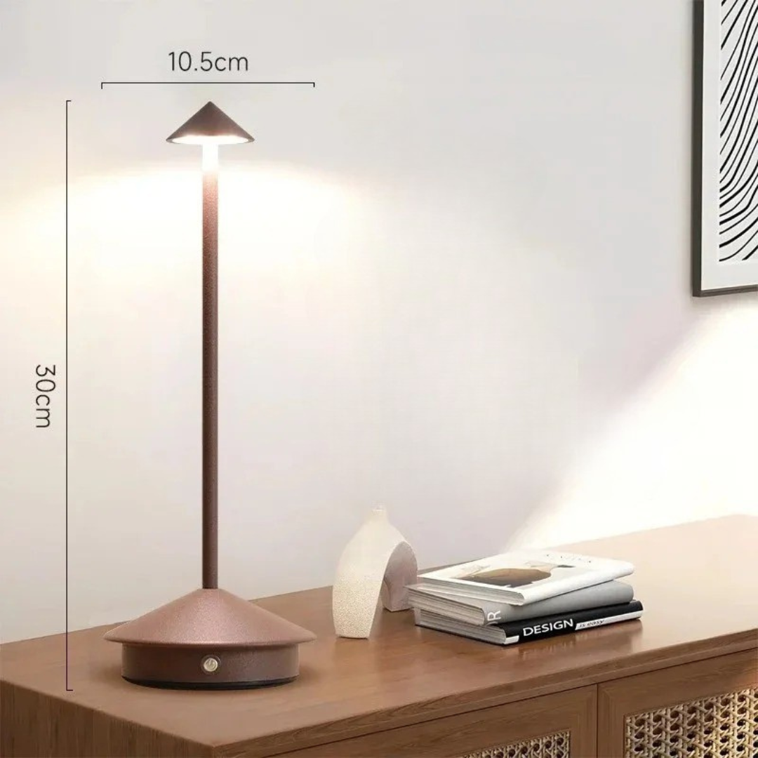 Lámpara de mesa cónica Niraava