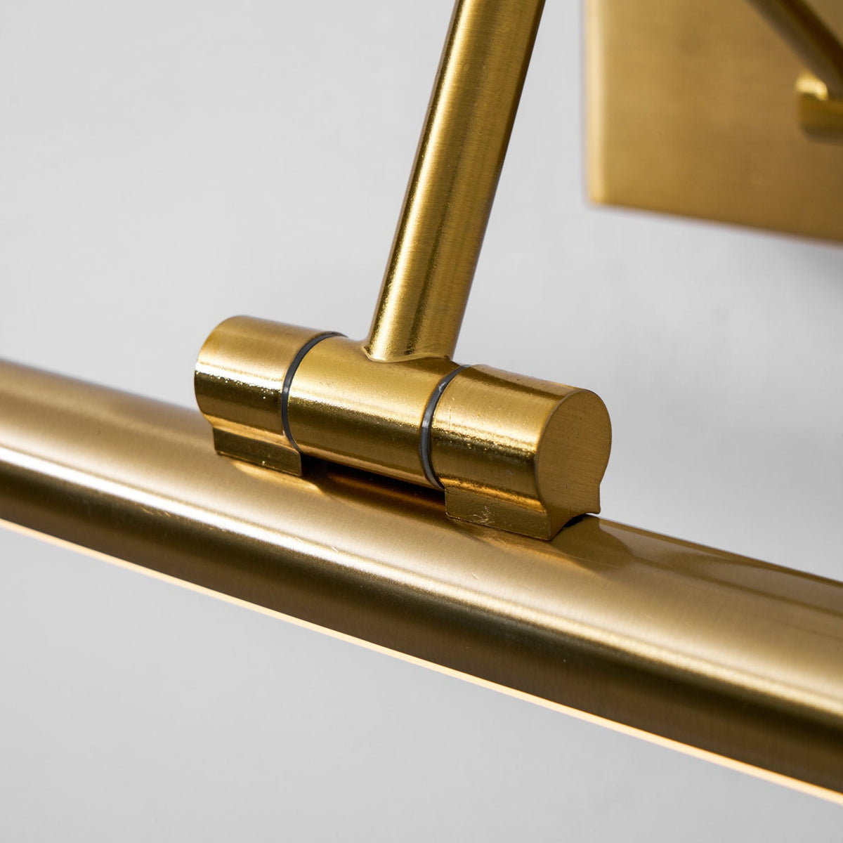 Aplique de pared lineal Eltonex