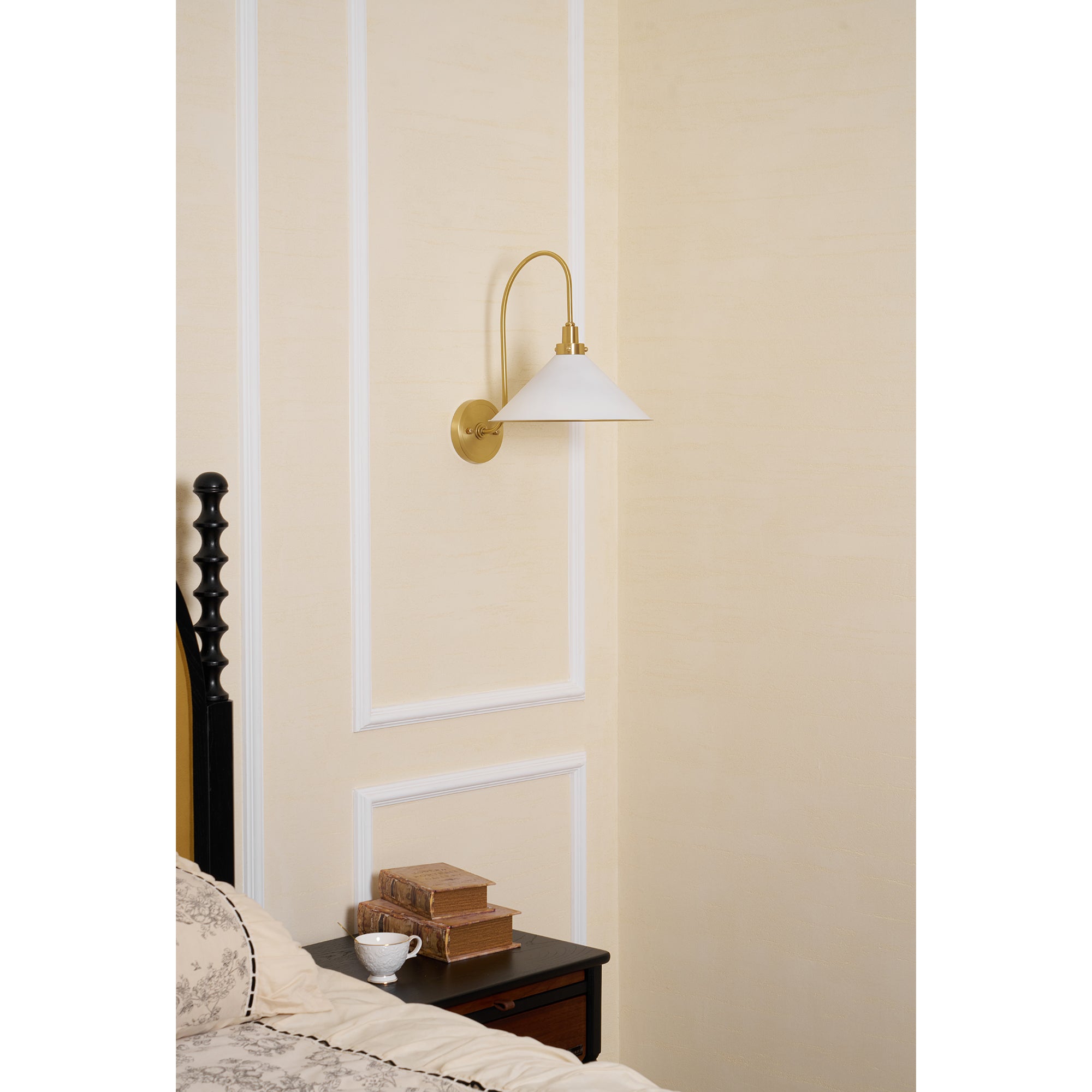 Aplique de pared cónico Loraila