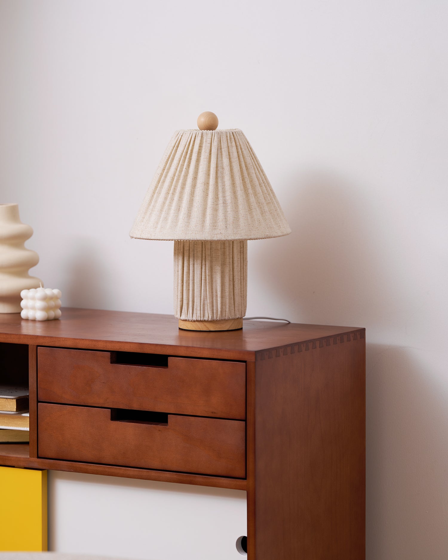 Lámpara de mesa retro Camio
