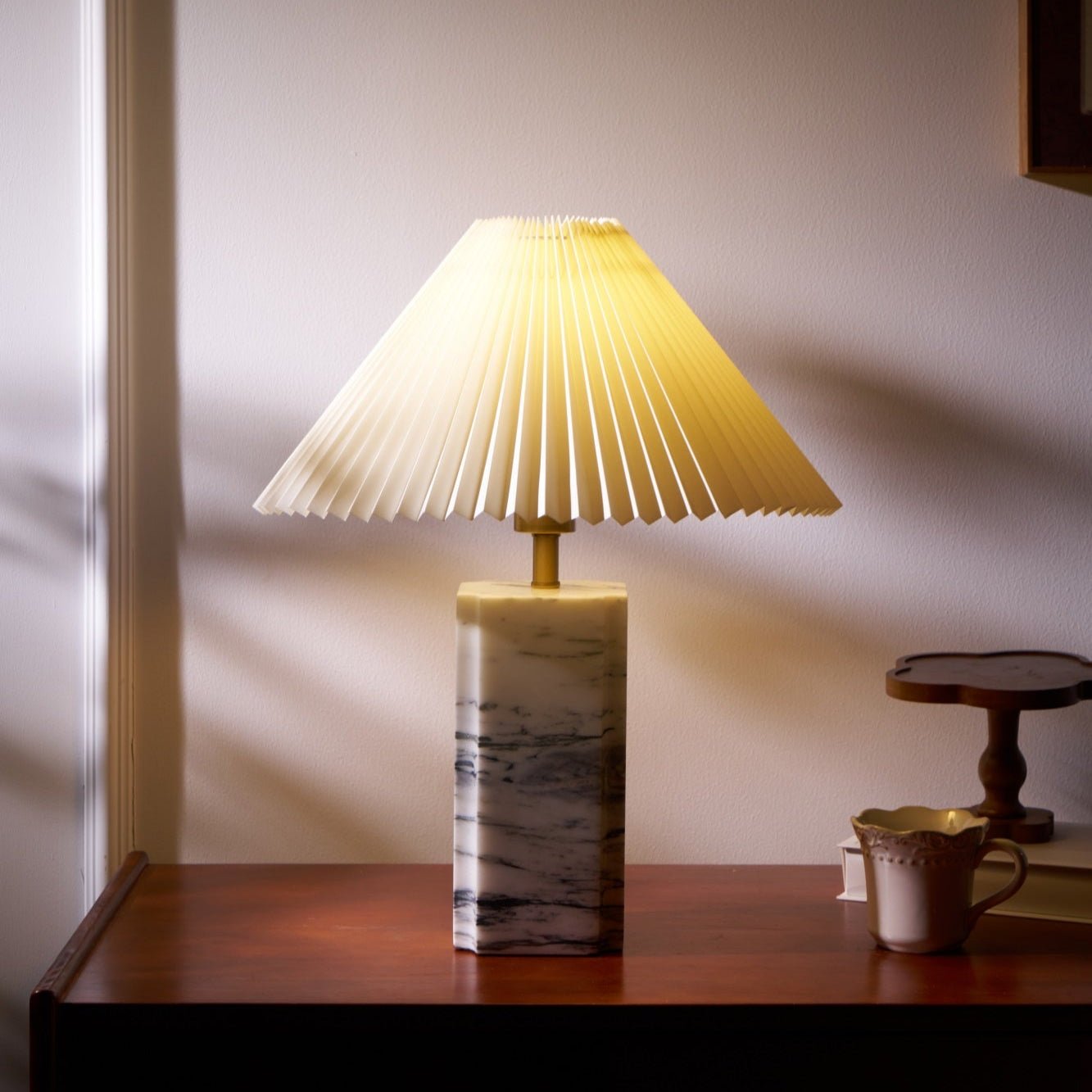 Lámpara de mesa de mármol Lloza