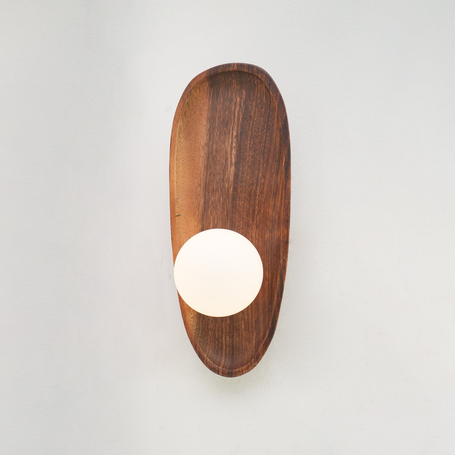 Aplique de pared minimalista Luzava