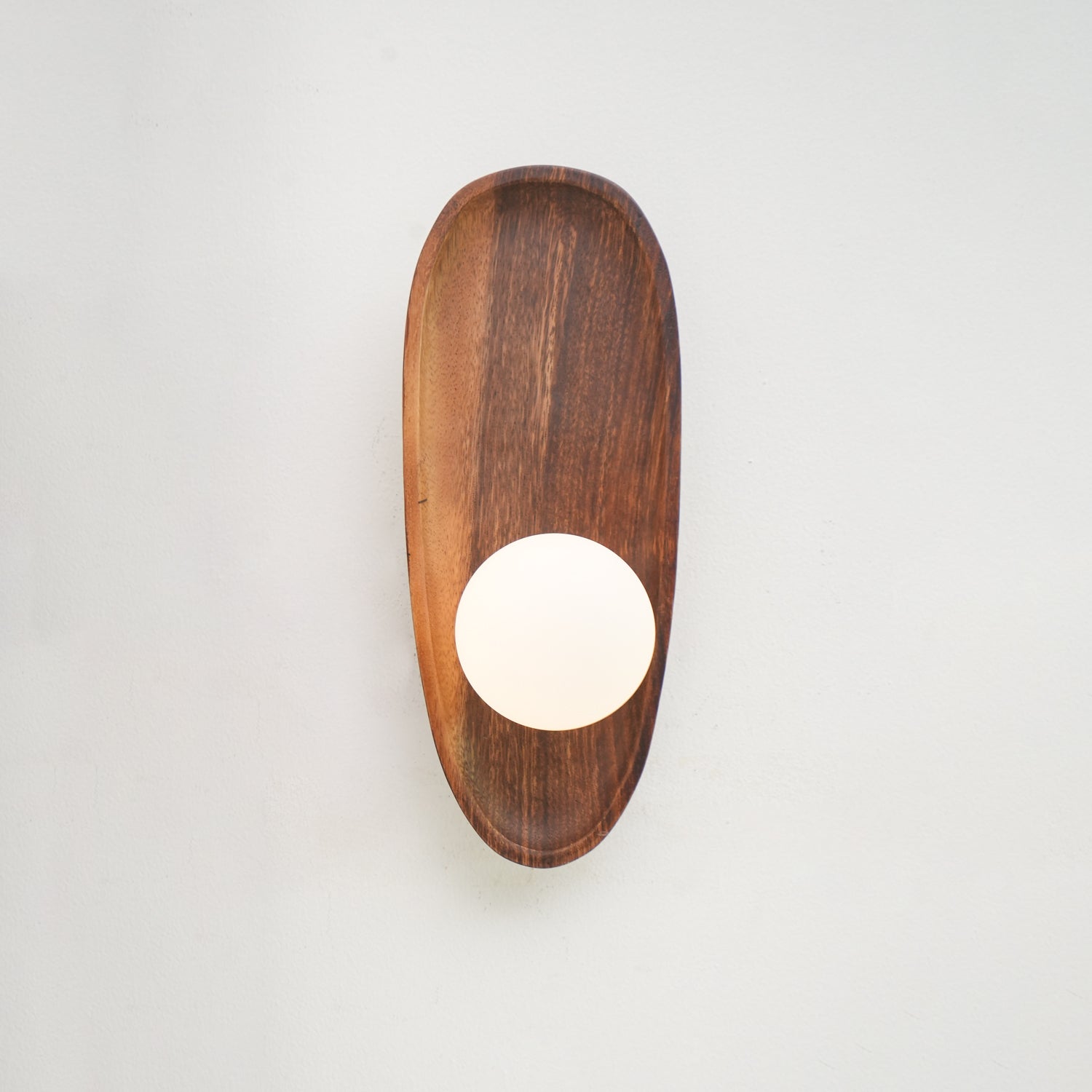 Aplique de pared minimalista Luzava