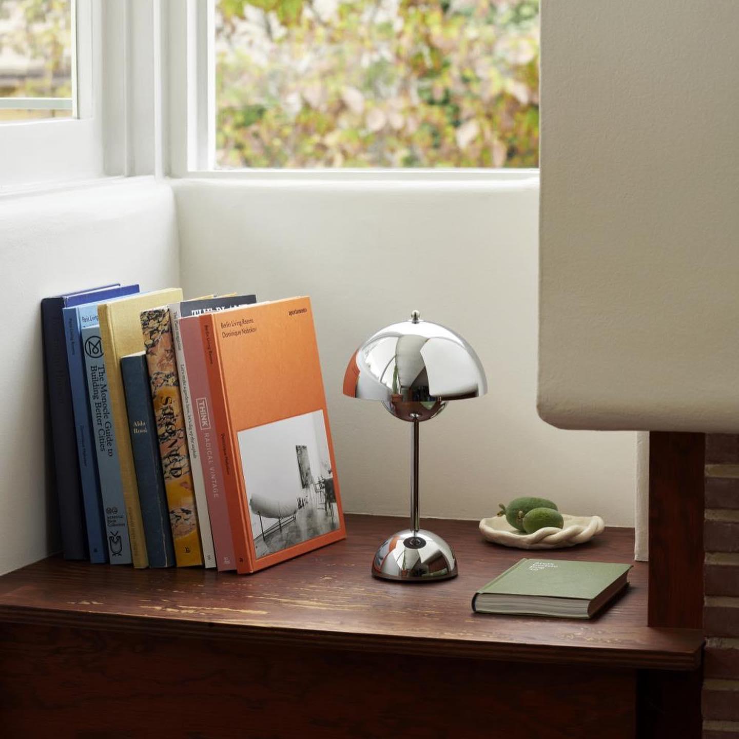 Lámpara de mesa exterior Lirio