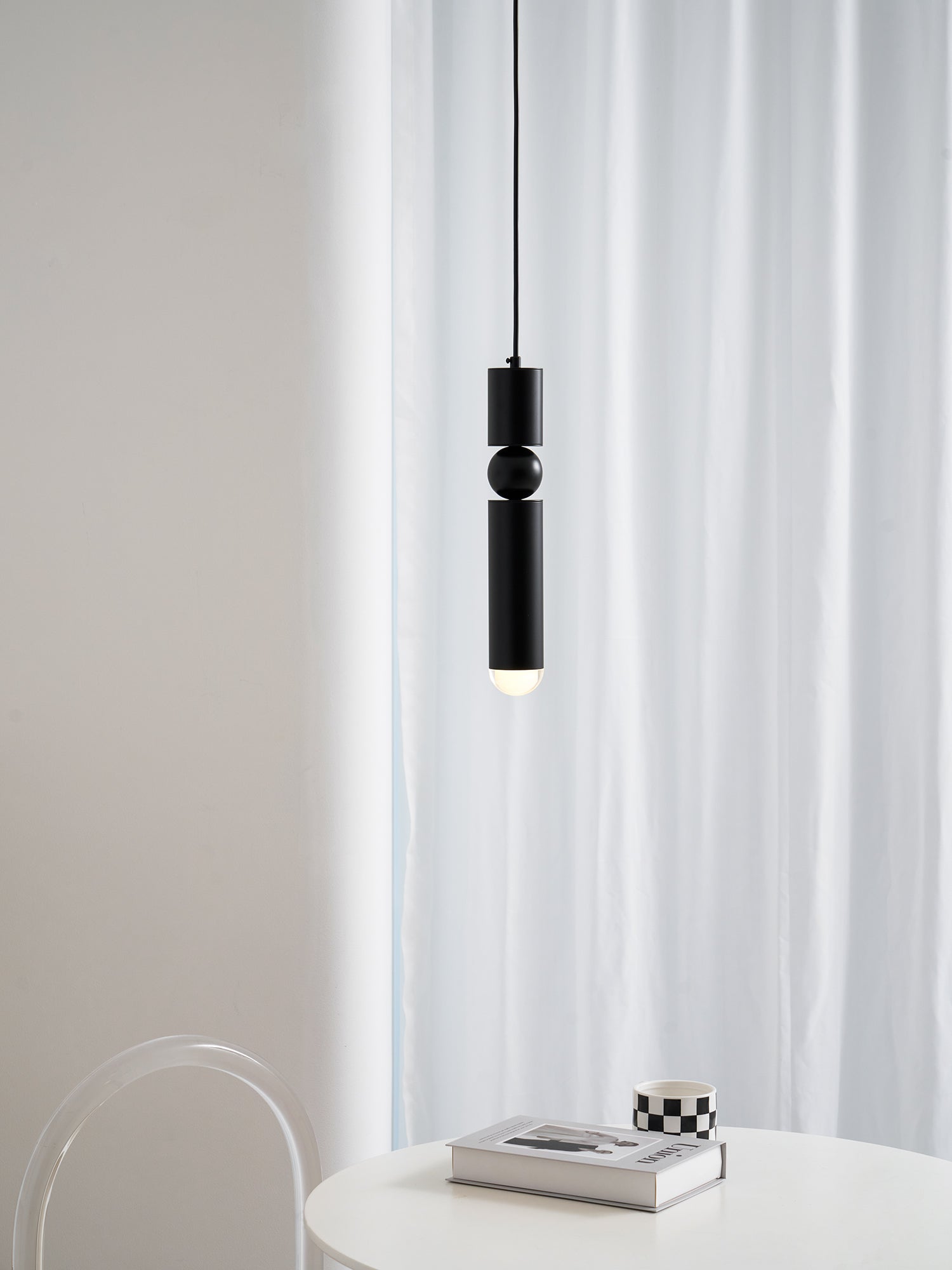 Lámpara colgante tubular Lirioara