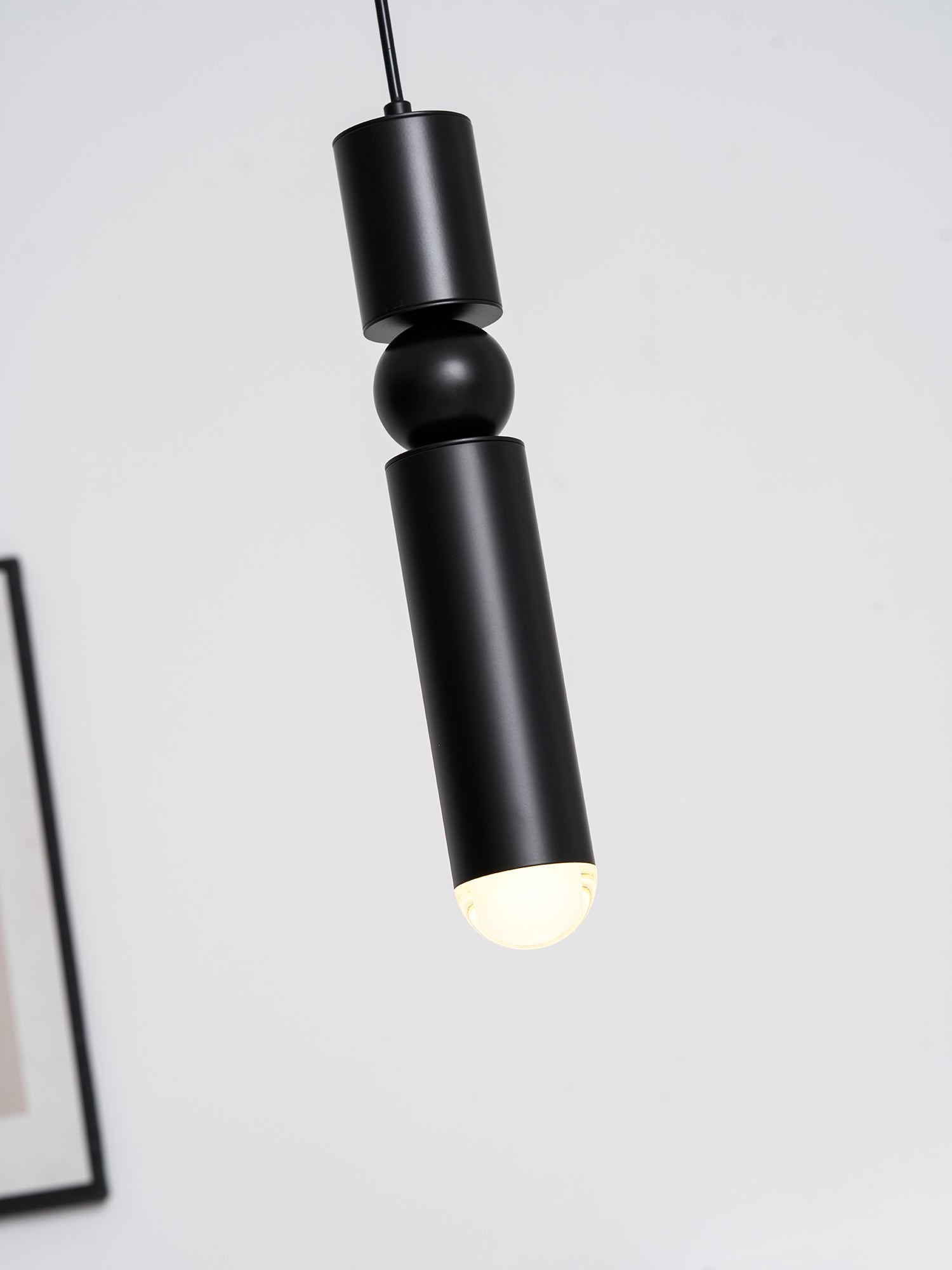 Lámpara colgante tubular Lirioara