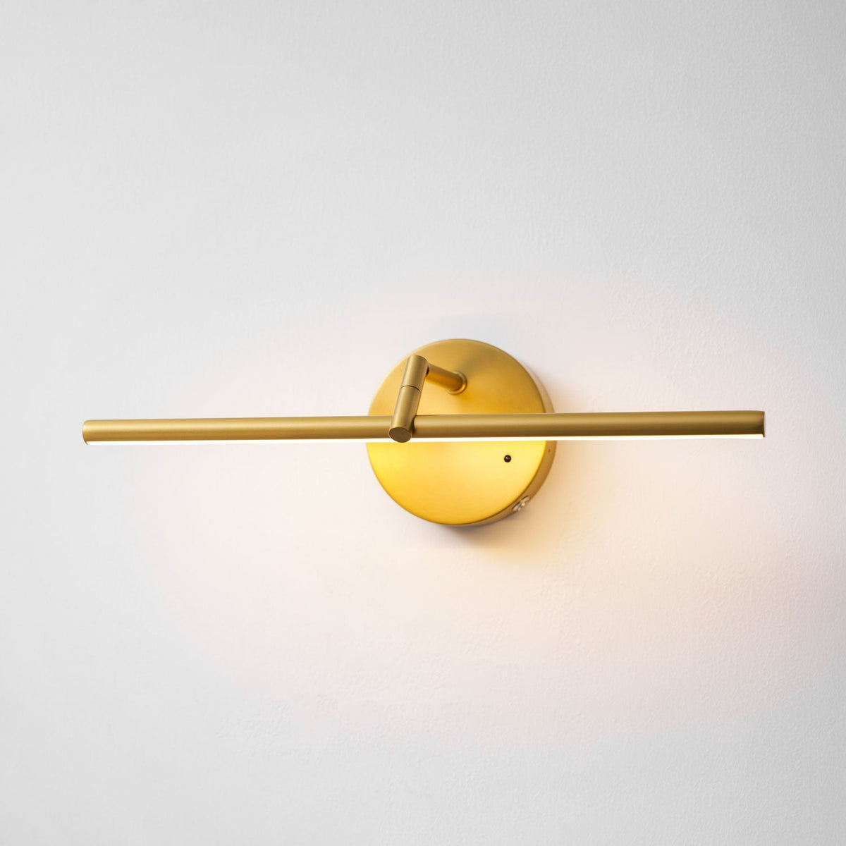 Galleria Slim Rechargeable Wall Light – detail 23
