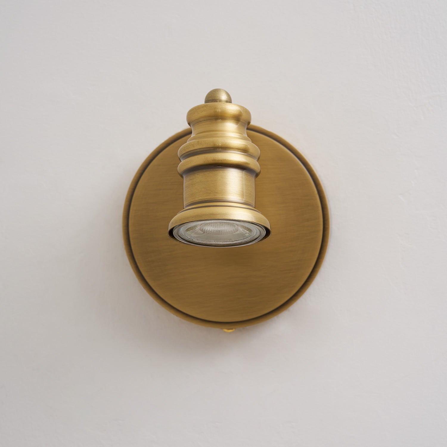 Aplique de pared lineal Moraento