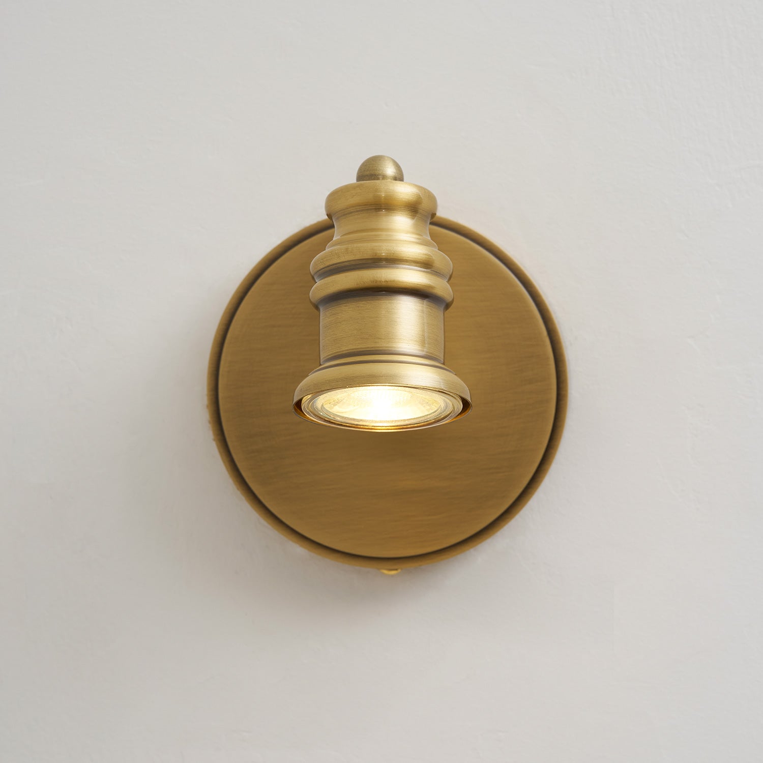 Aplique de pared lineal Moraento