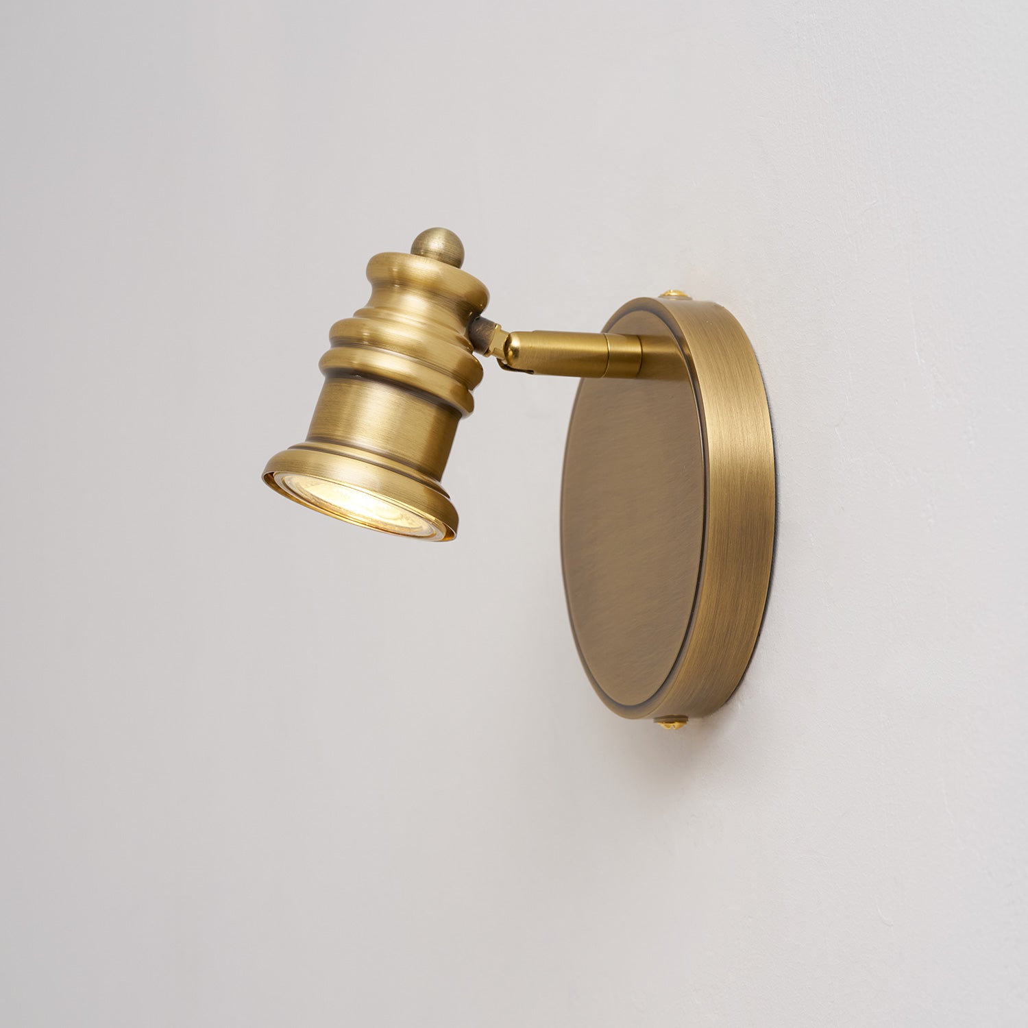 Aplique de pared lineal Moraento