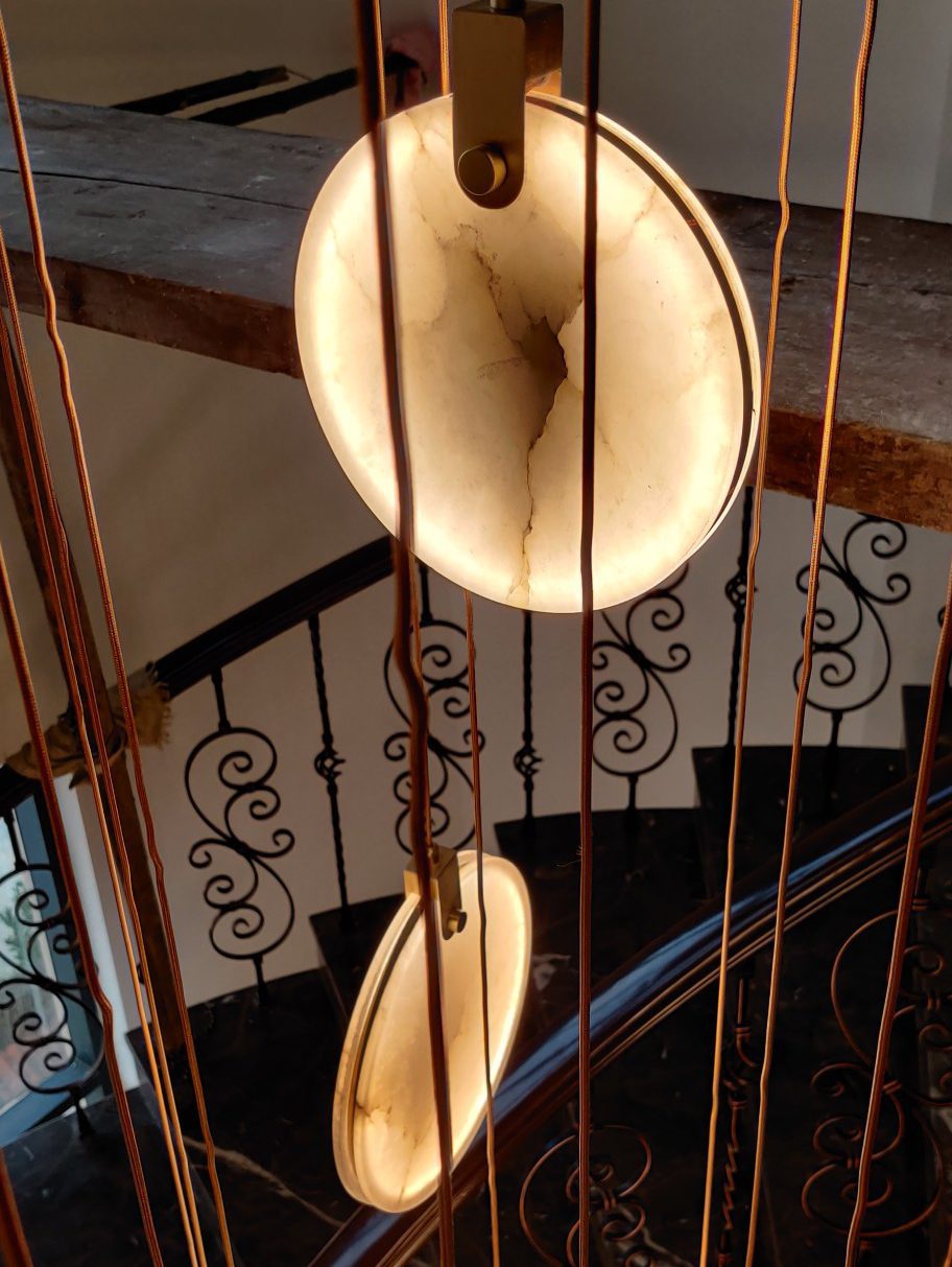 Lámpara colgante geométrica Helaaro