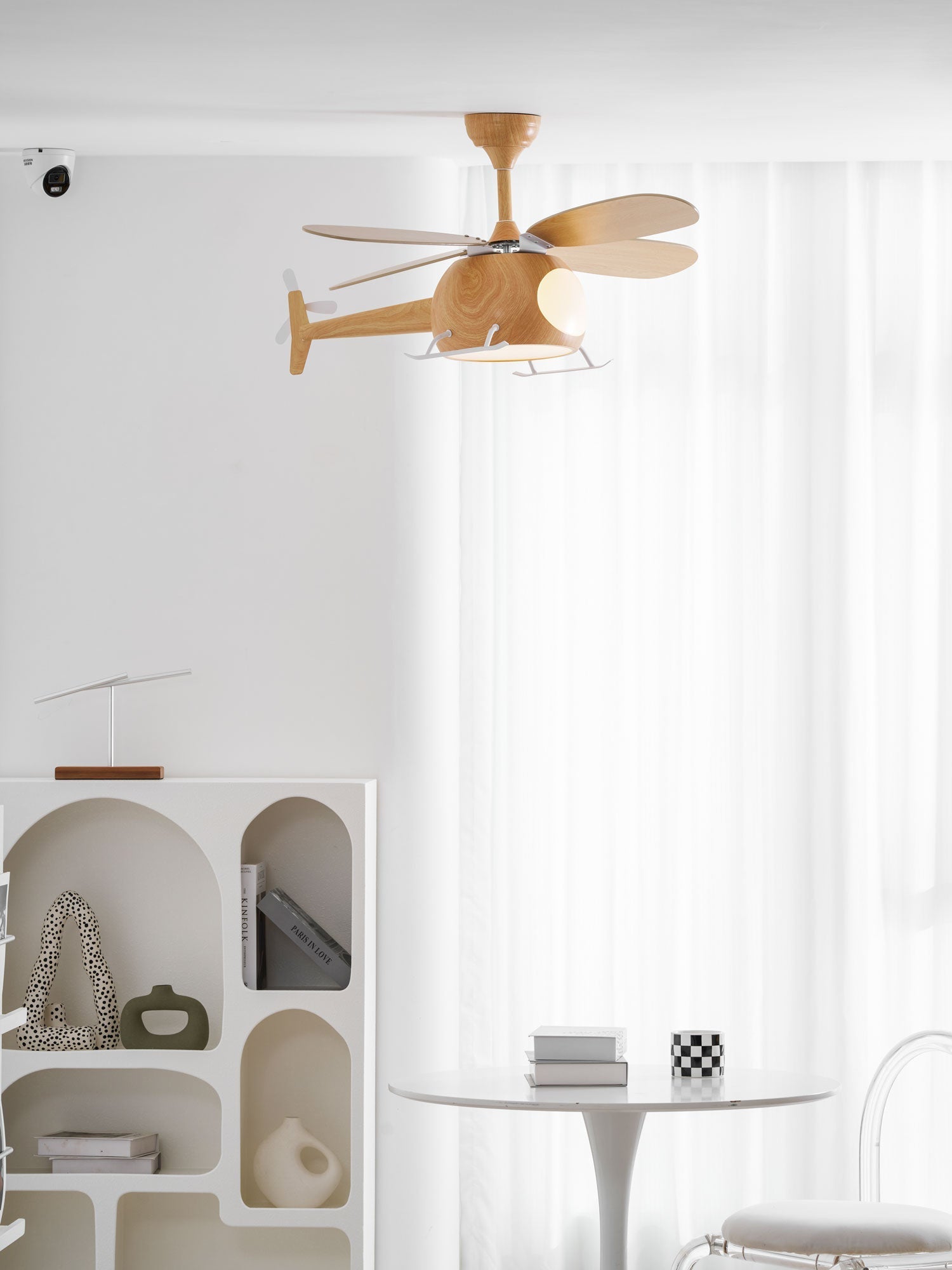 Ventilador de techo Jaraiso con forma de helicóptero