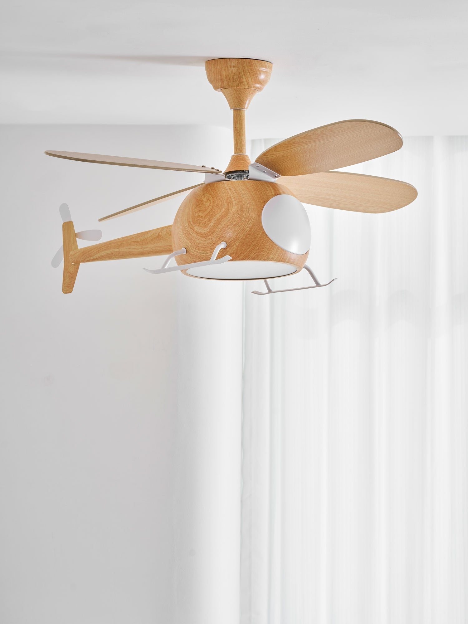 Ventilador de techo Jaraiso con forma de helicóptero