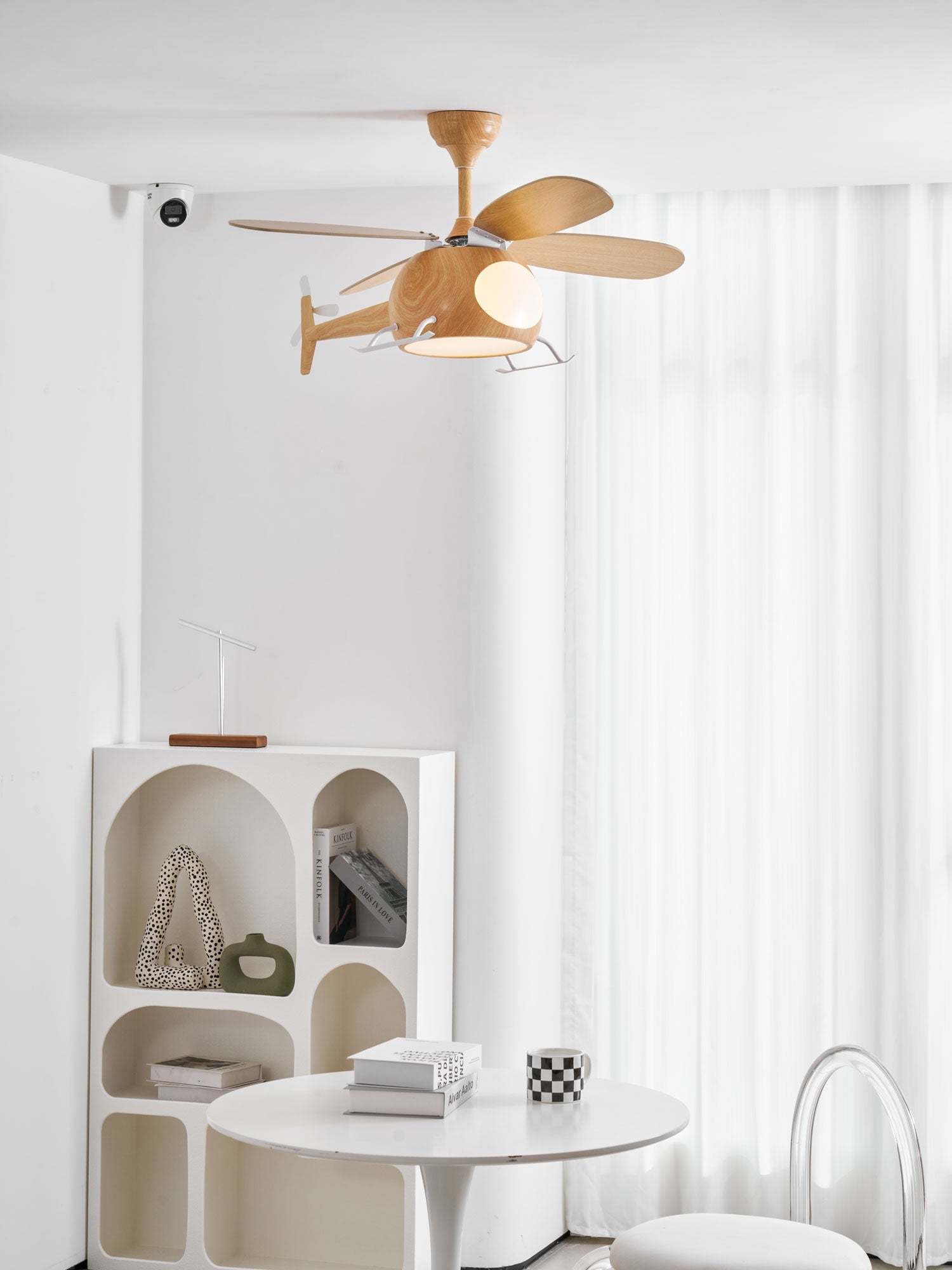 Ventilador de techo Jaraiso con forma de helicóptero