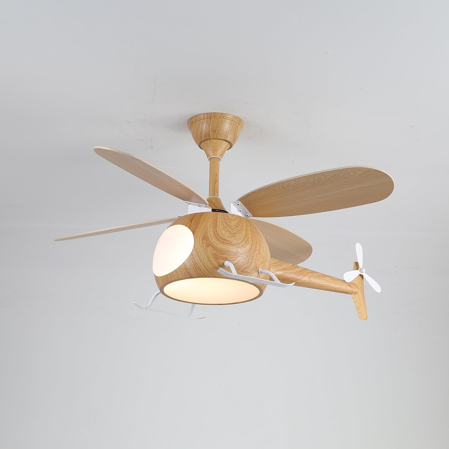 Ventilador de techo Jaraiso con forma de helicóptero