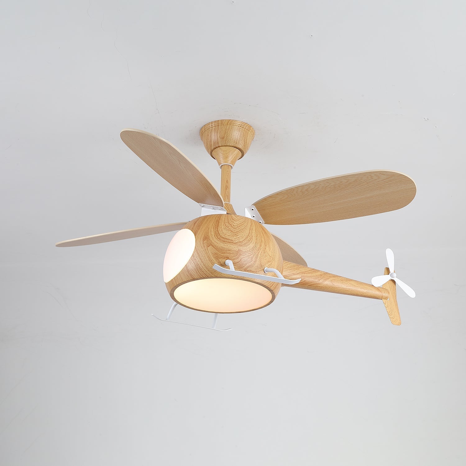 Ventilador de techo Jaraiso con forma de helicóptero