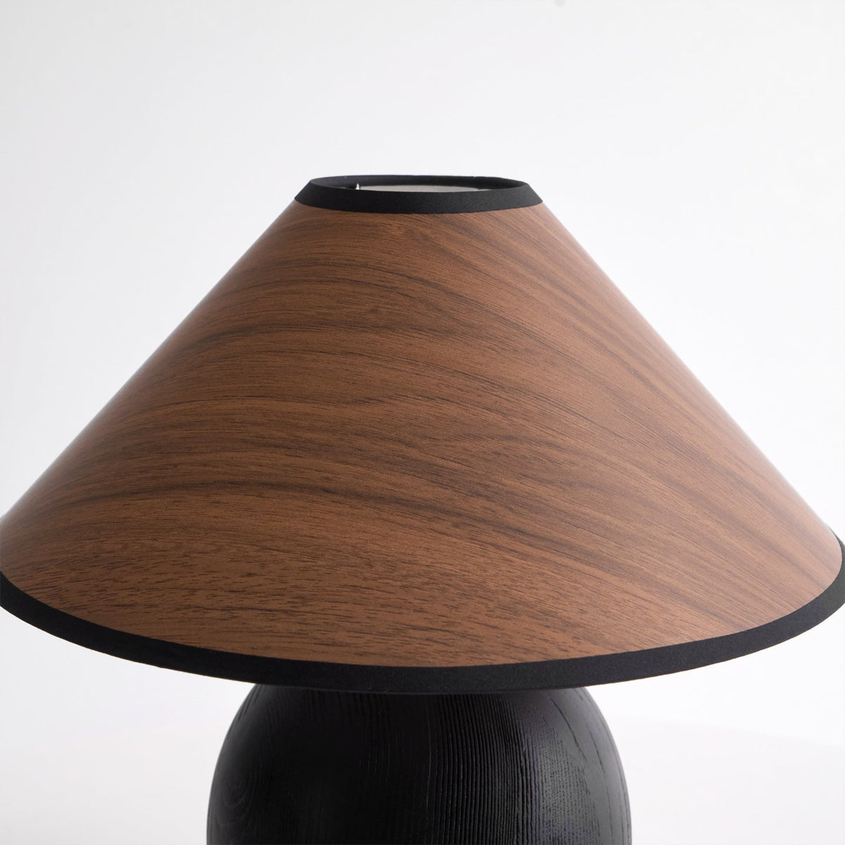 Lámpara de mesa Elvaera