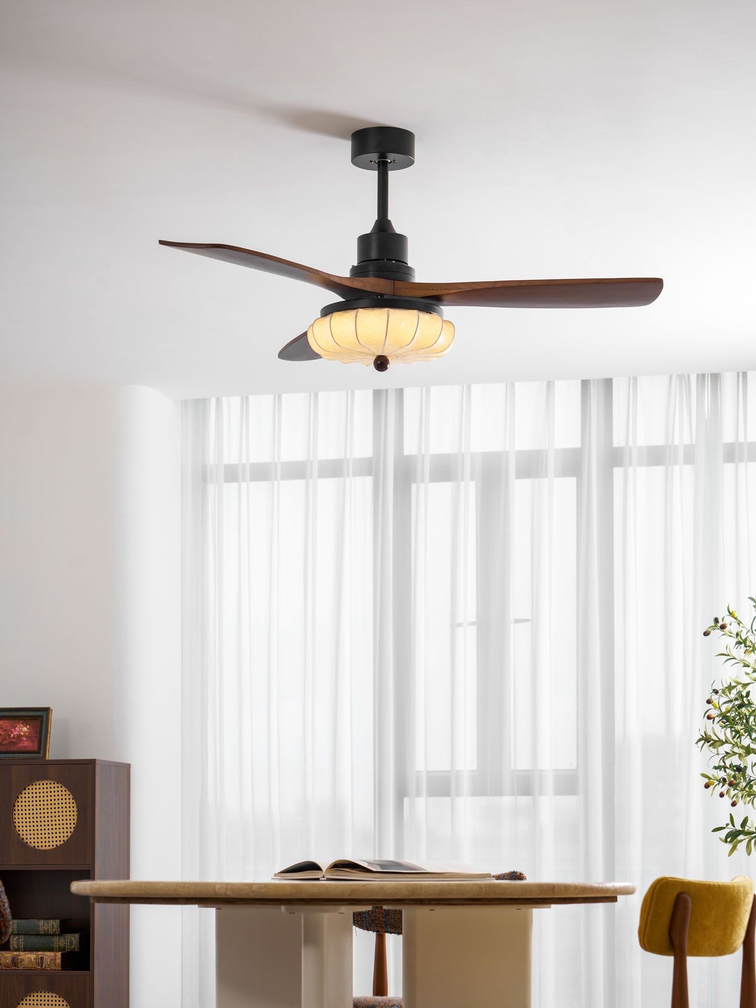 Ventilador de techo Arzia Moderno