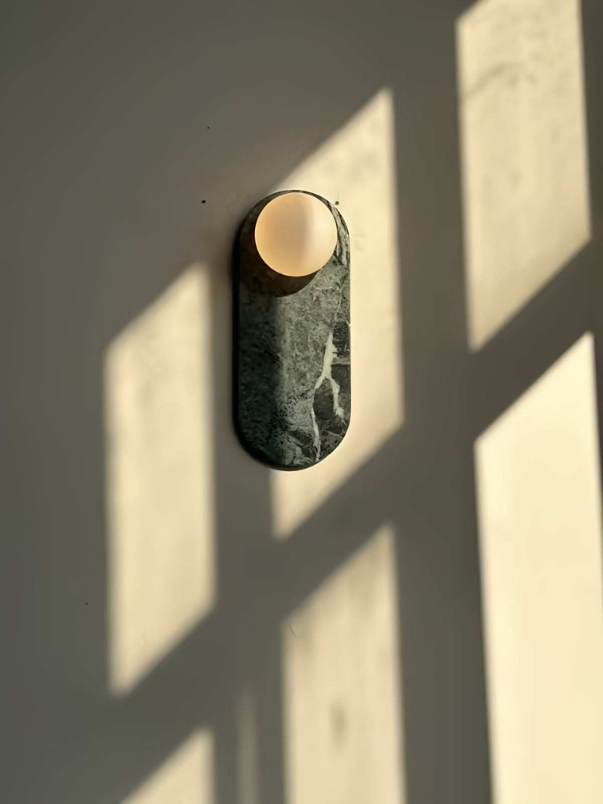 Aplique de pared ovalado Wenomi