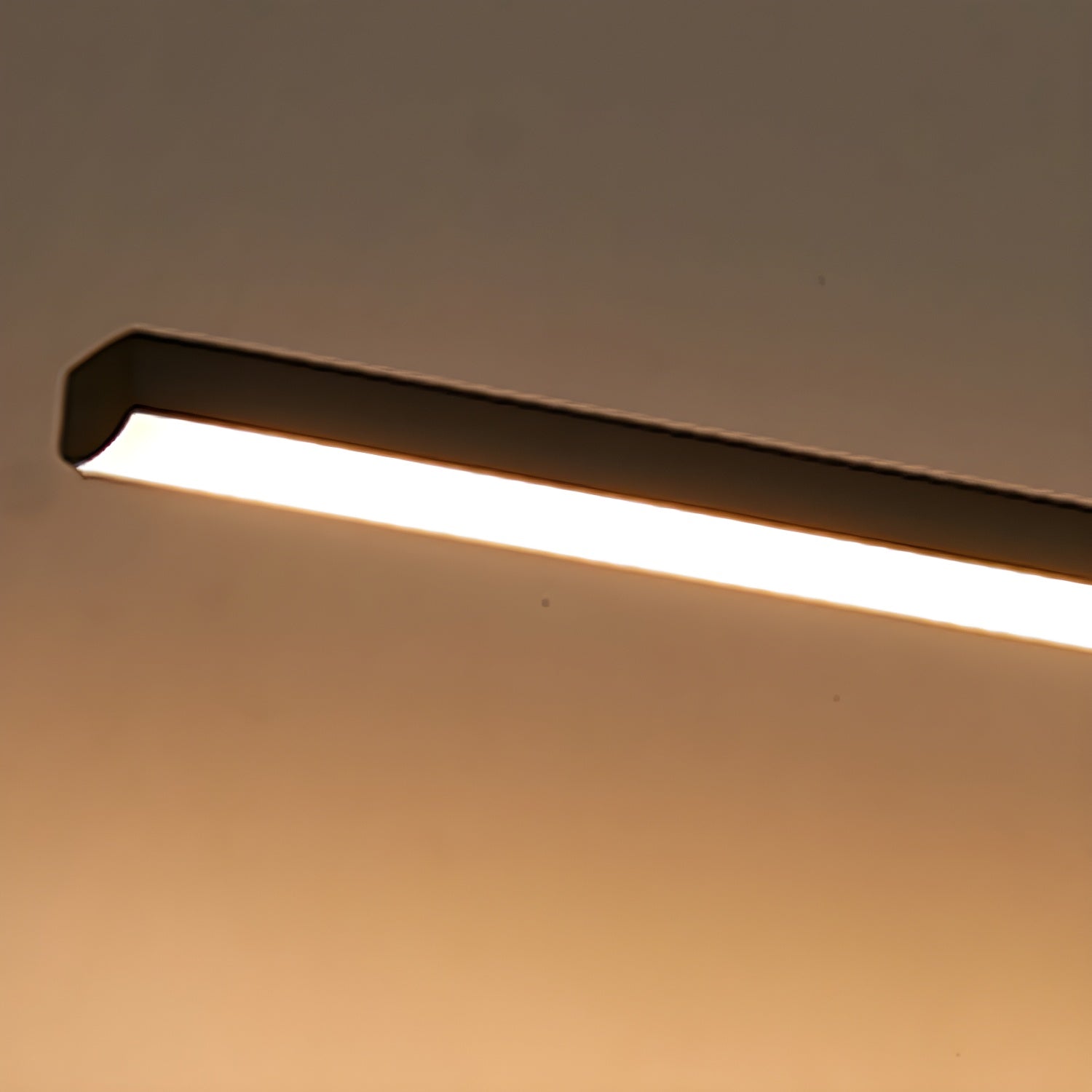 Aplique de pared lineal Ondaava