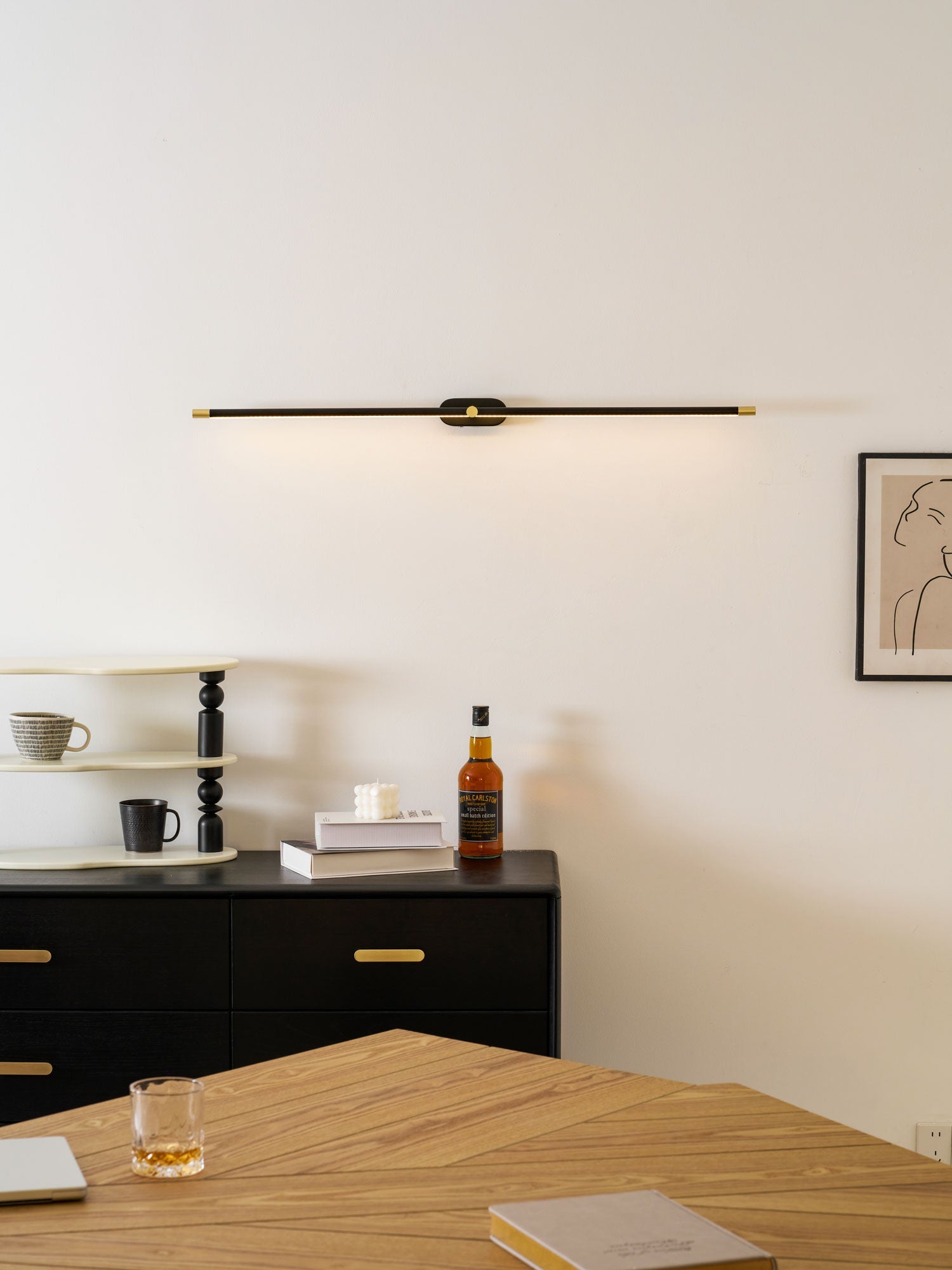 Aplique de pared lineal Coraio