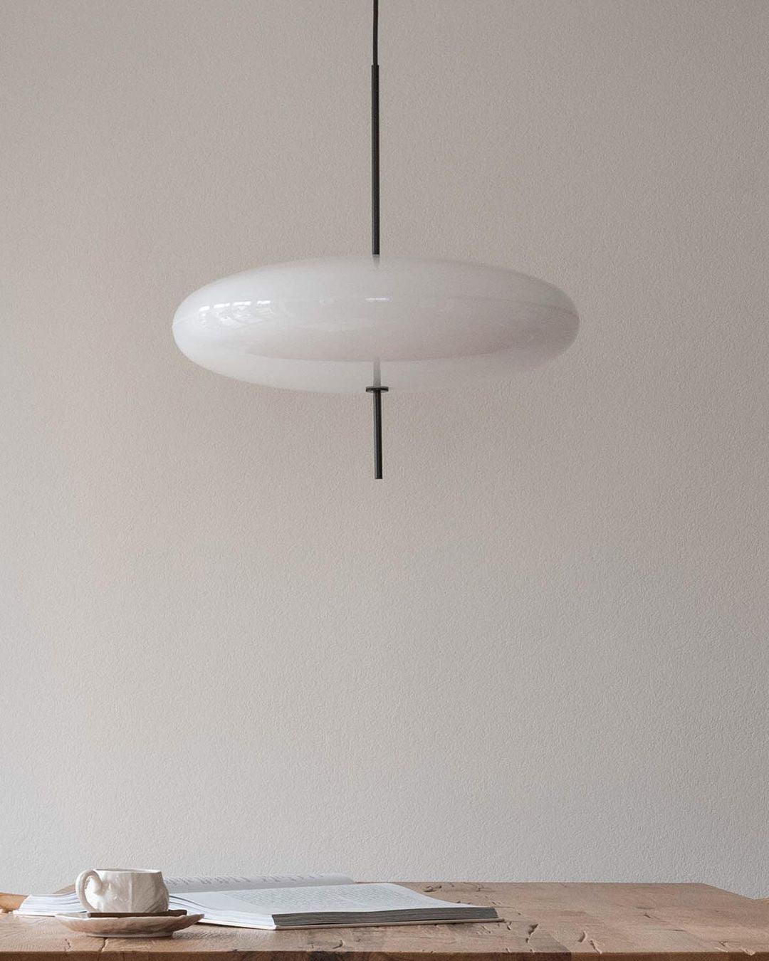 Lámpara colgante minimalista Lirioay