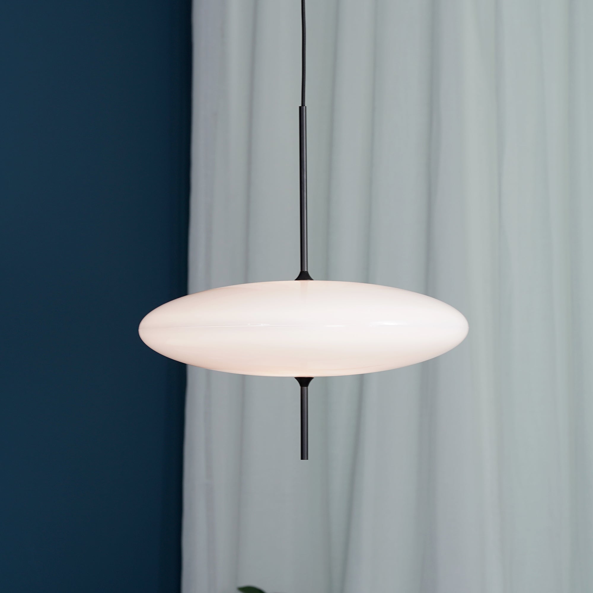Lámpara colgante minimalista Lirioay