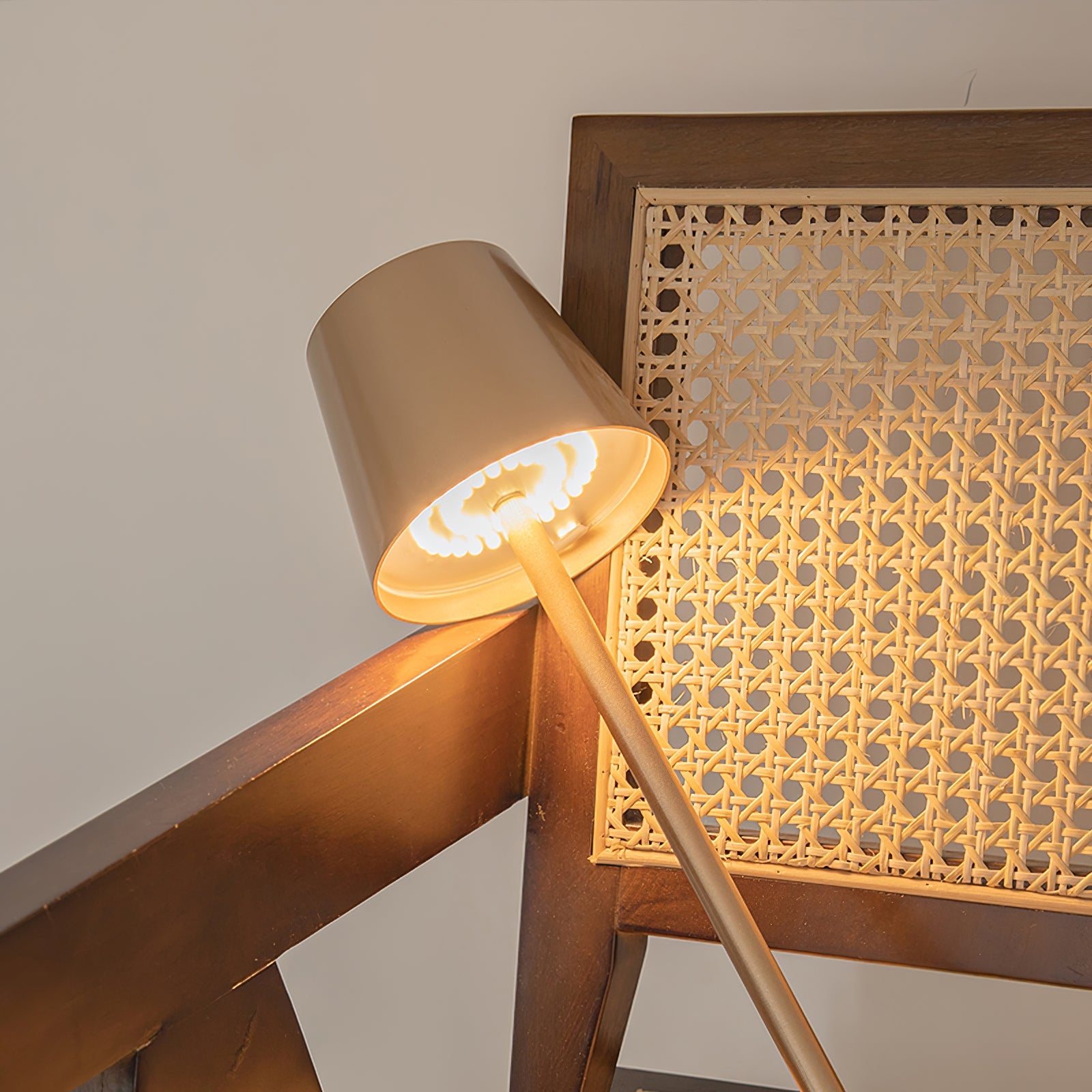 Lámpara de mesa Linebel