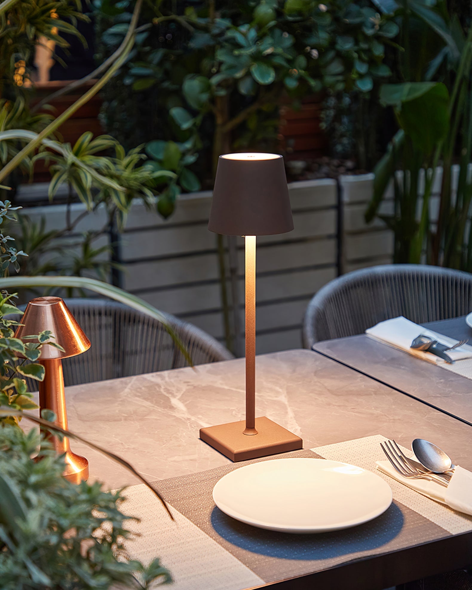 Lámpara de mesa Linebel